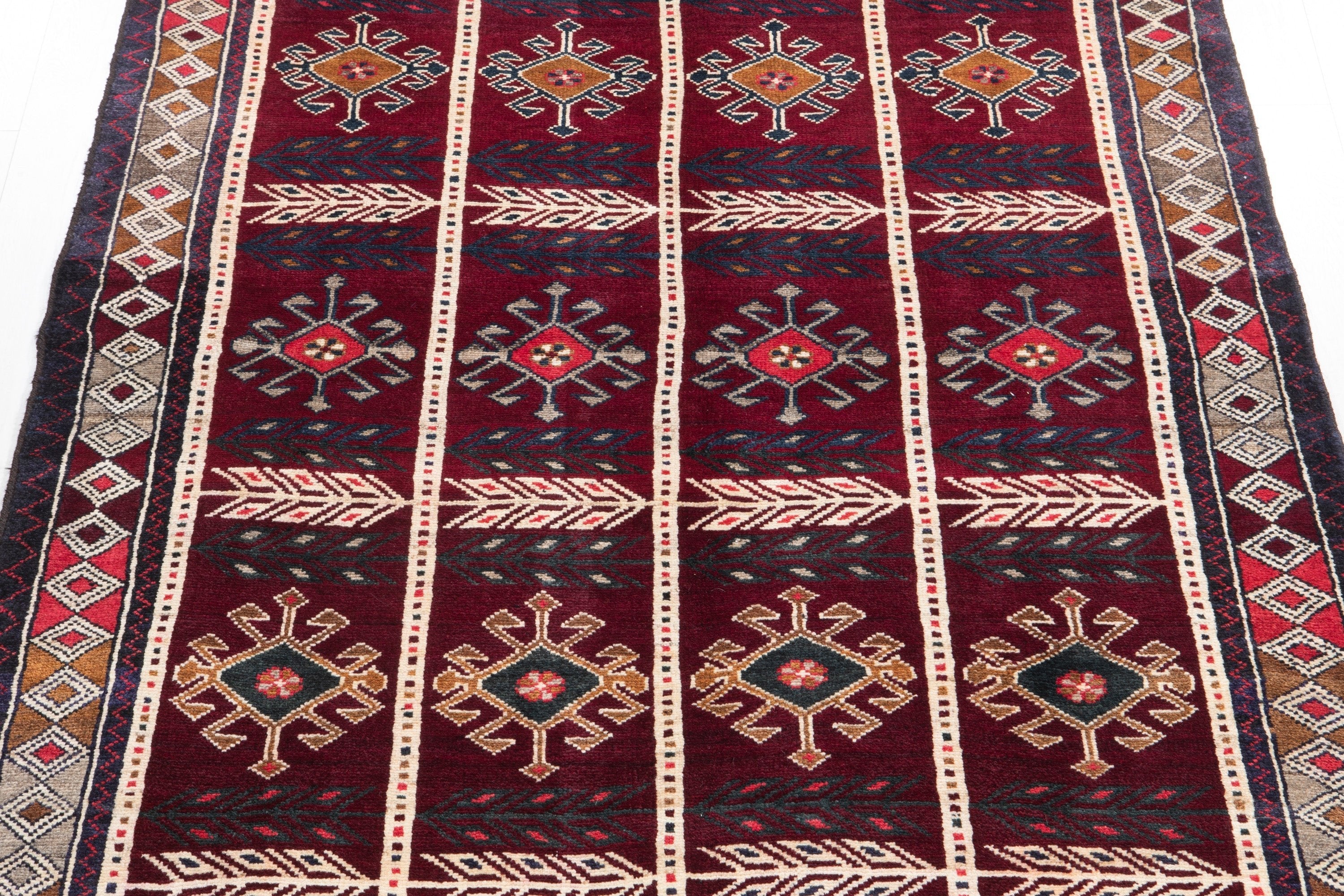 Hand-Knotted Vintage Wool Area Rug – 7' 11" x 5' 1" (241 x 155 cm) - Yasi & Fara