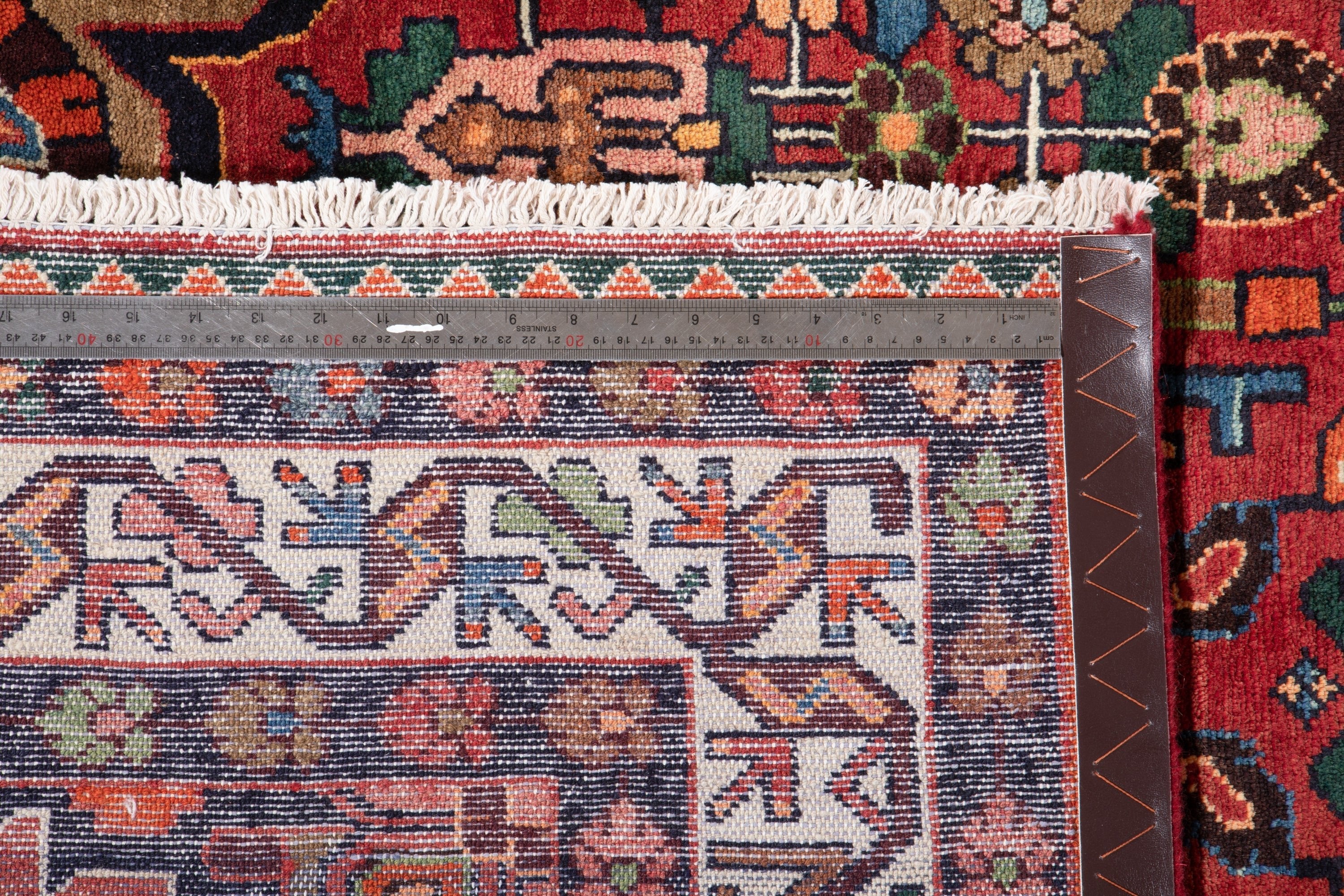 Hand-Knotted Vintage Wool Area Rug – 9' 1" x 5' (277 x 152 cm) - Yasi & Fara