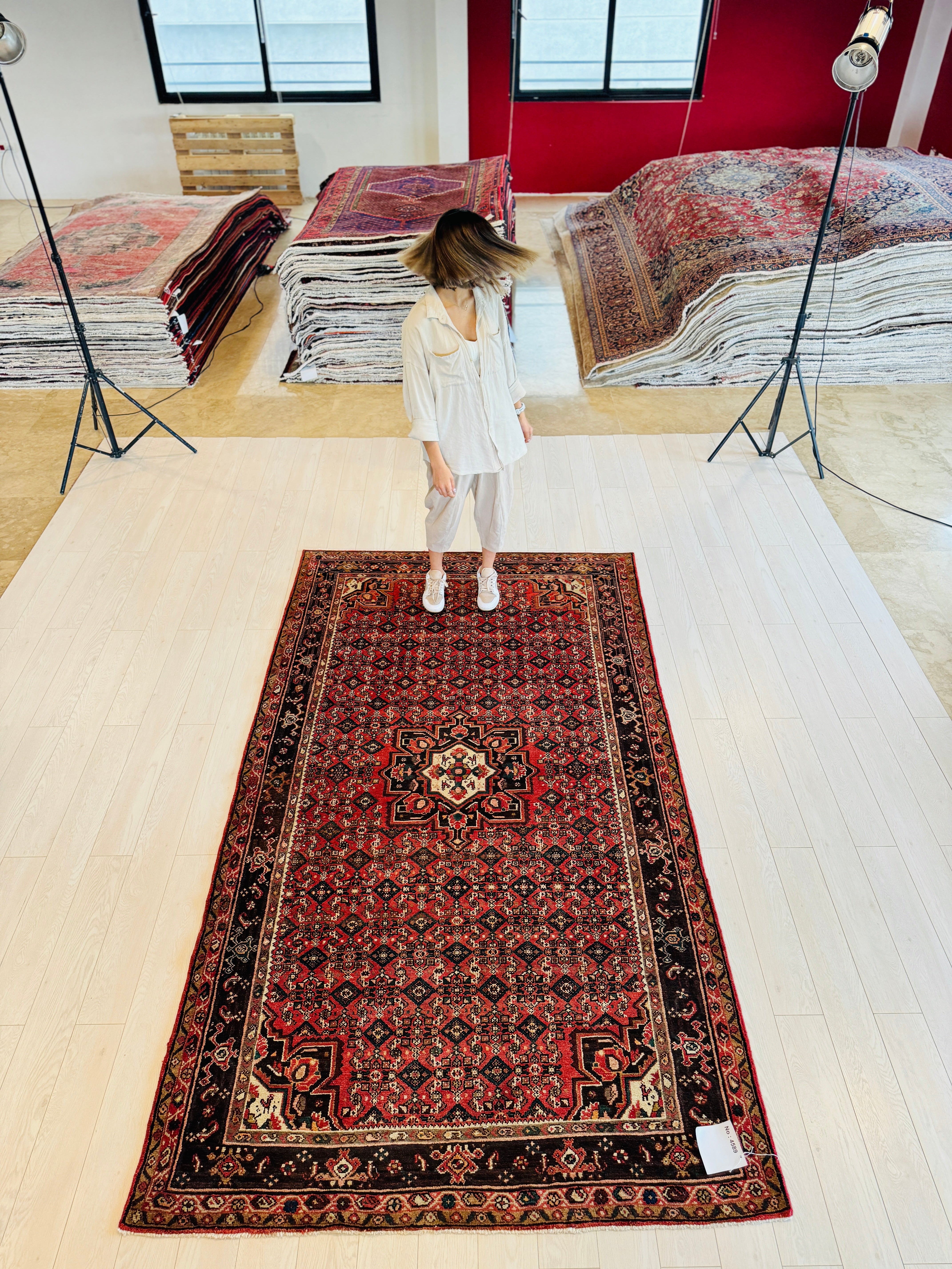 Hand-Knotted Vintage Wool Area Rug – 9' 8" x 5' 5" (295 x 165 cm) - Yasi & Fara