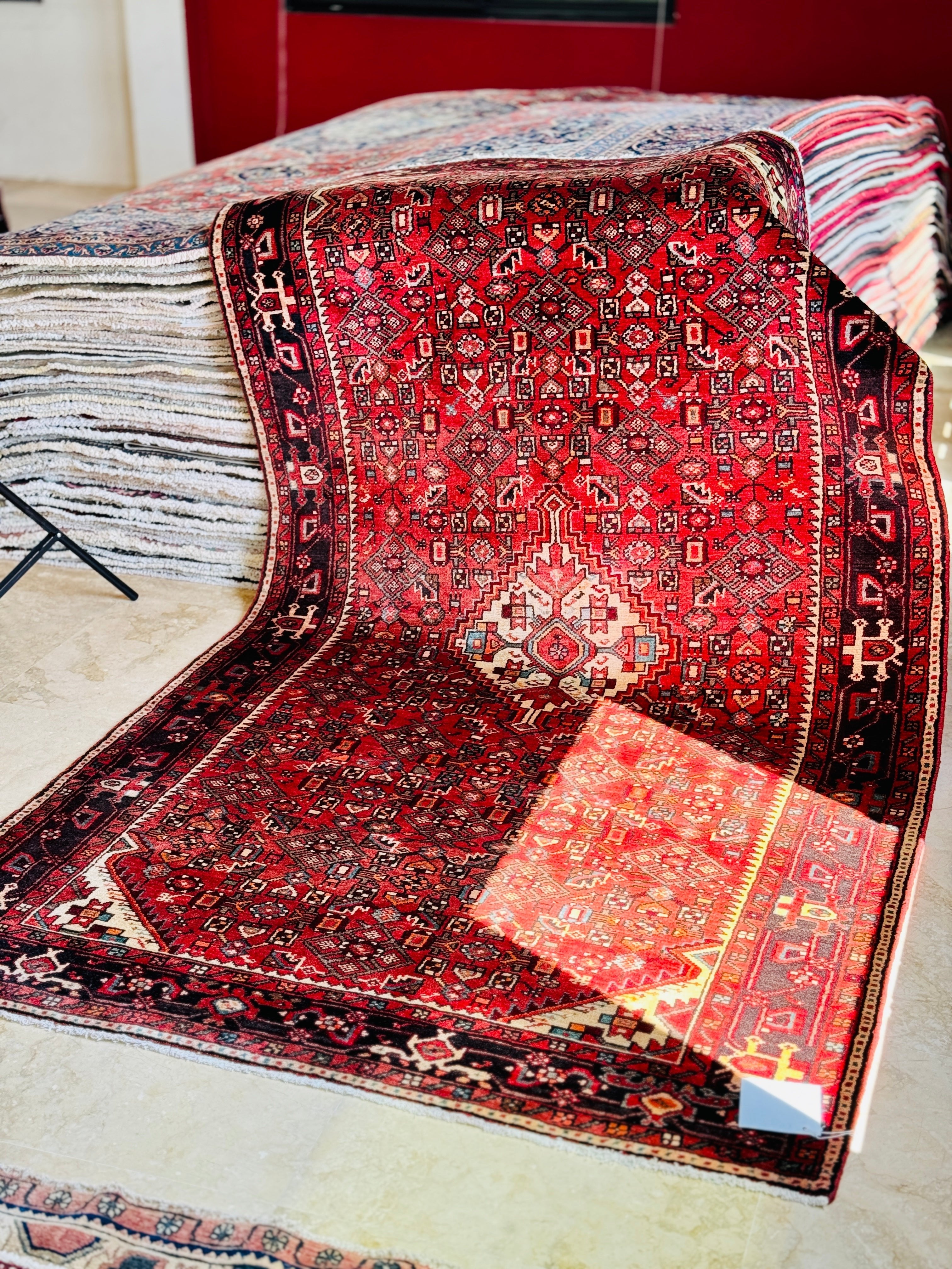 Hand-Knotted Vintage Wool Area Rug – 9' 7" x 5' 3" (293 × 160 cm) - Yasi & Fara