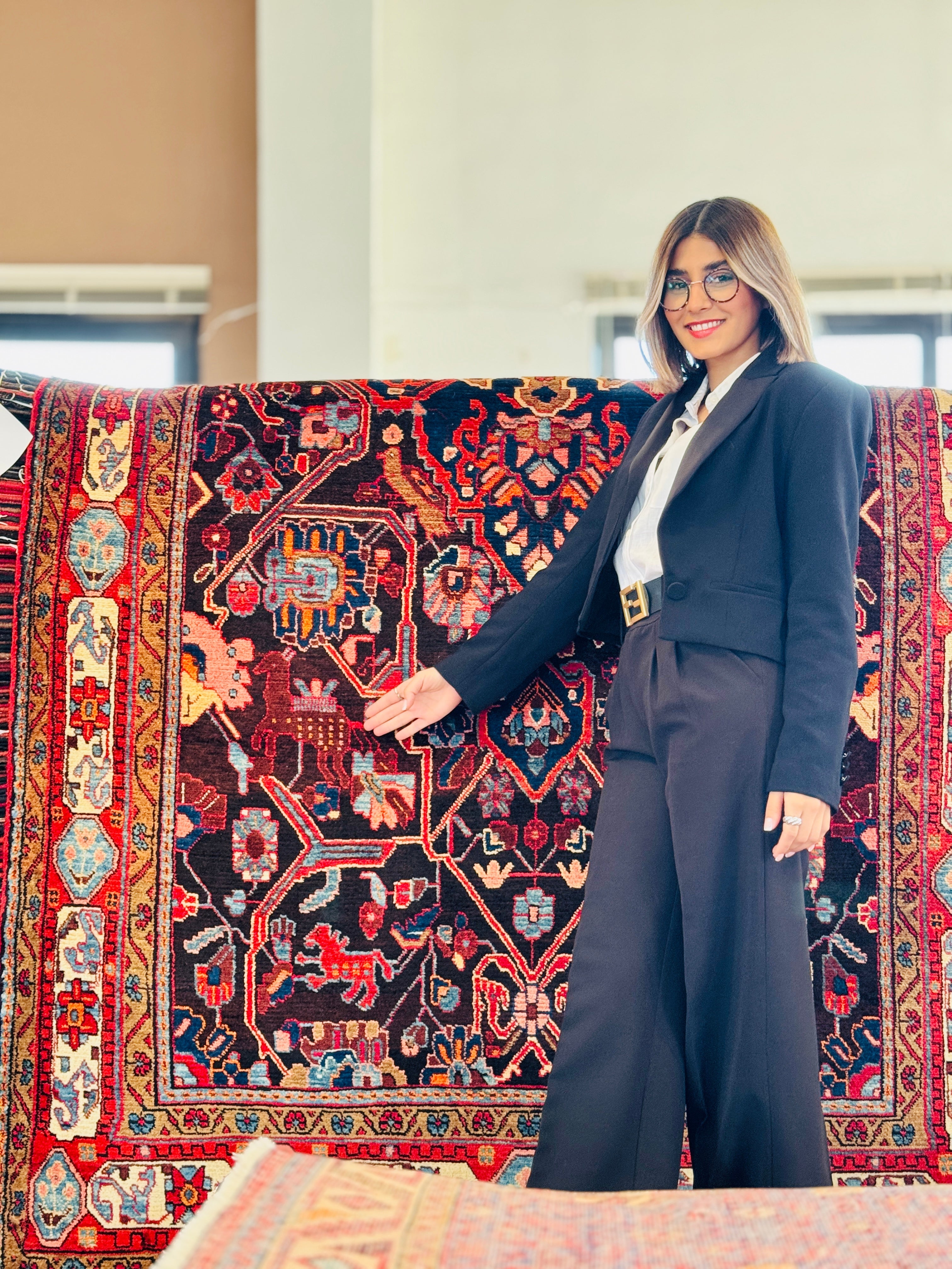 Hand-Knotted Vintage Wool Area Rug – 9' 10" x 5' 5" (301 × 166 cm) - Yasi & Fara