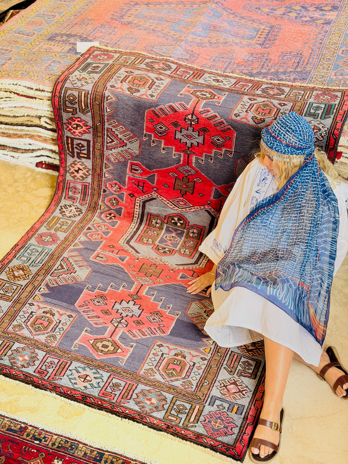 Collectible Vintage Navy Blue, Red Triple Medallion Area Rug – 6' 5" x 4' 3" (196 x 130 cm)