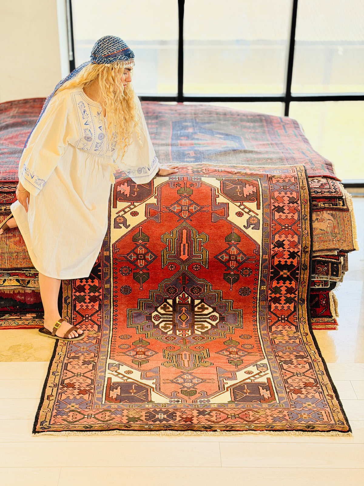 Vintage Rust Red, Navy Blue Central Medallion Area Rug – 6' 3" x 4' 3" (190 x 129 cm)