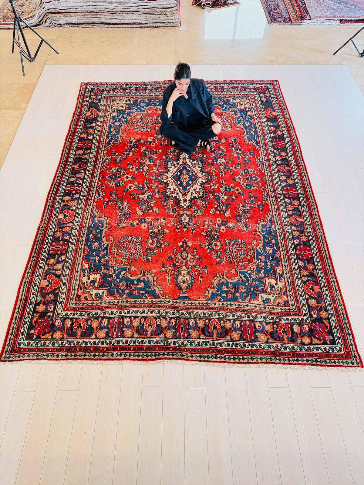 Vintage Red Floral Rug – 12' 0" x 8' 7" (365 x 262 cm)