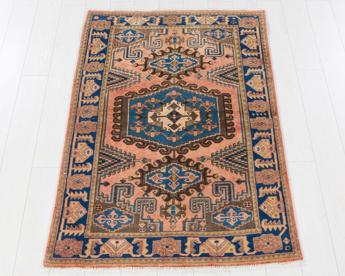 Antique Viss rug SKU 5913