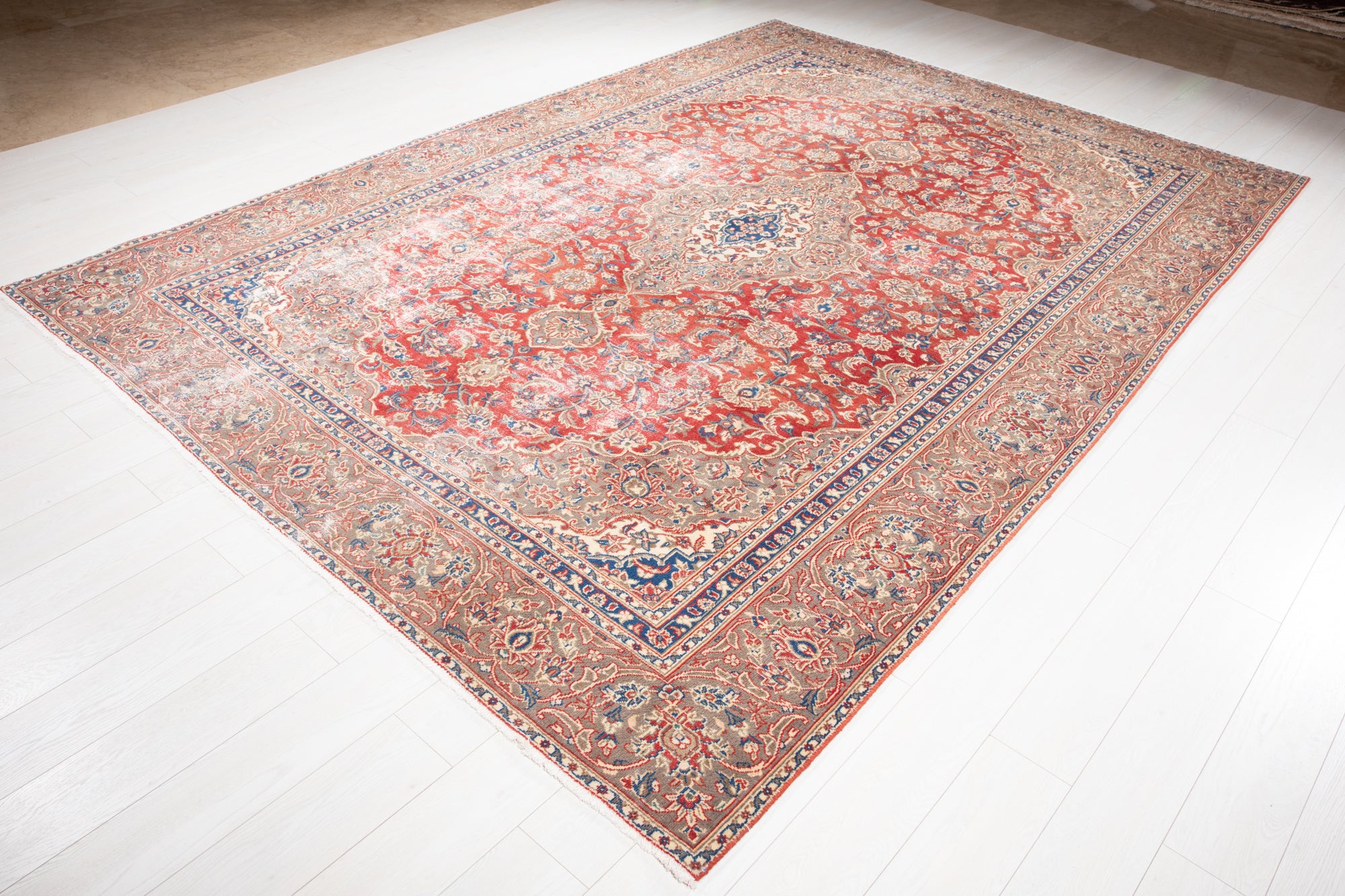 10' 11" x 7' 7" Excellent Hand-Knotted Antique Faded Large Area Rug - Yasi & Fara