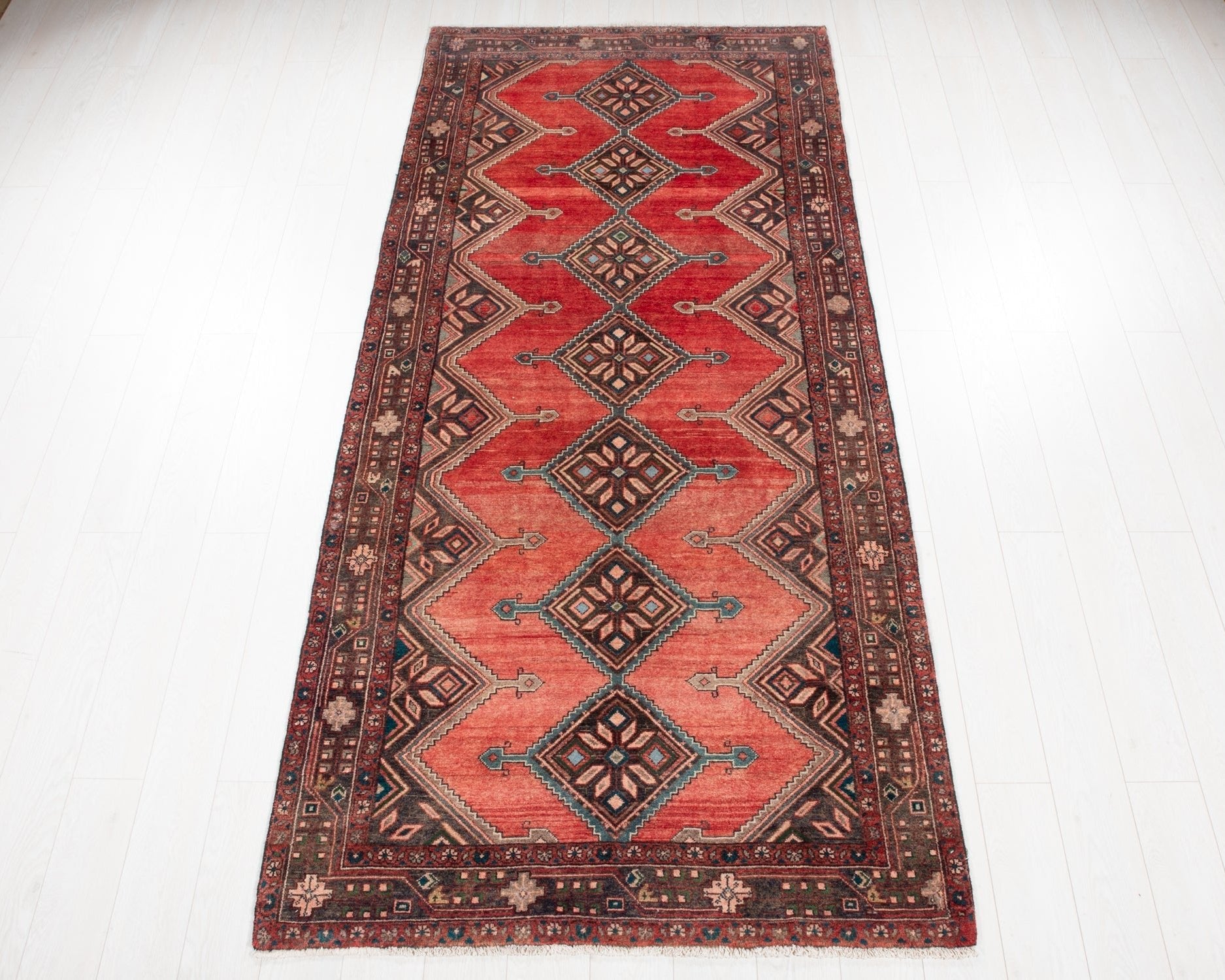 Hand-Knotted Vintage Wool Runner Rug – 9' 6" x 4' 3" (290 × 129 cm) - Yasi & Fara