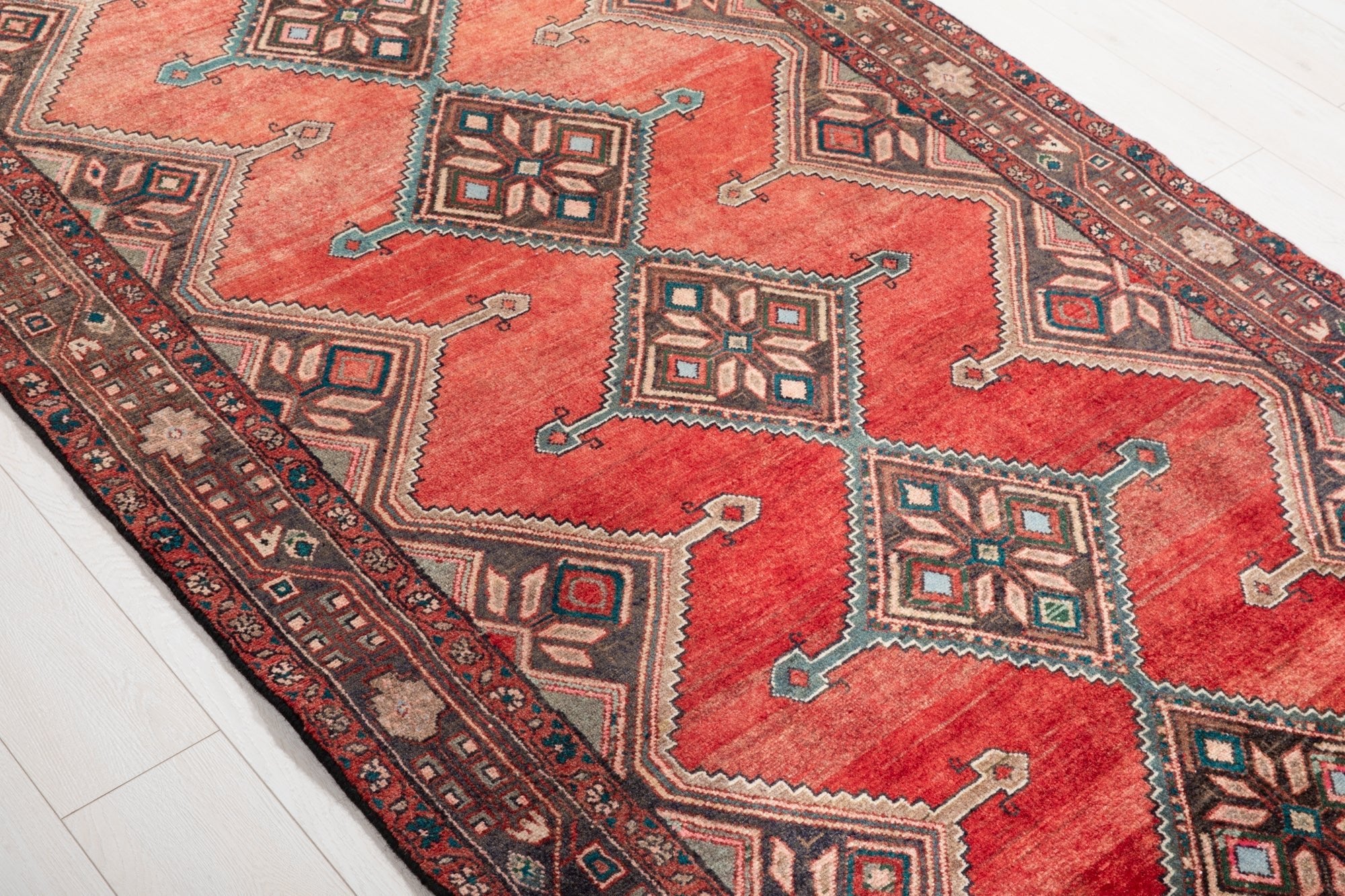 Hand-Knotted Vintage Wool Runner Rug – 9' 6" x 4' 3" (290 × 129 cm) - Yasi & Fara
