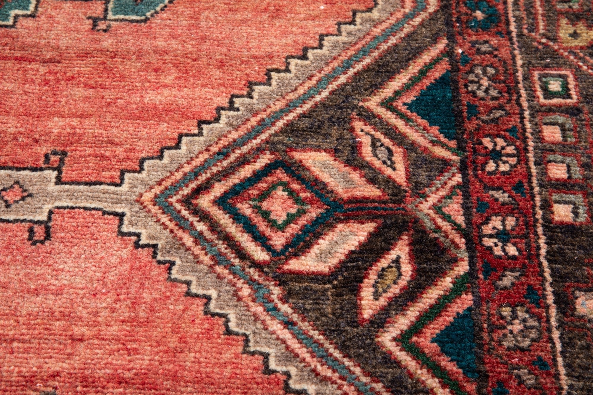 Hand-Knotted Vintage Wool Runner Rug – 9' 6" x 4' 3" (290 × 129 cm) - Yasi & Fara