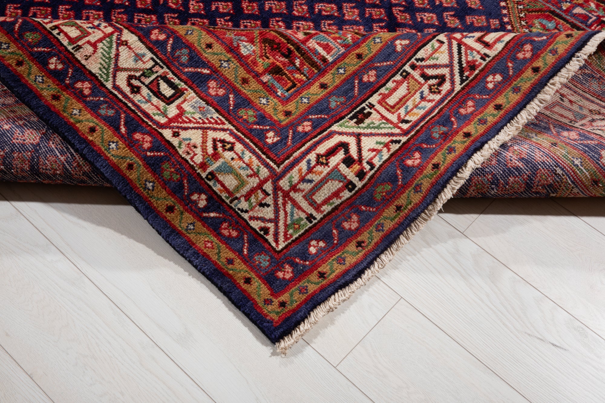 Hand-Knotted Vintage Wool Area Rug – 10' 4" x 5' 6" (315 × 168 cm) - Yasi & Fara