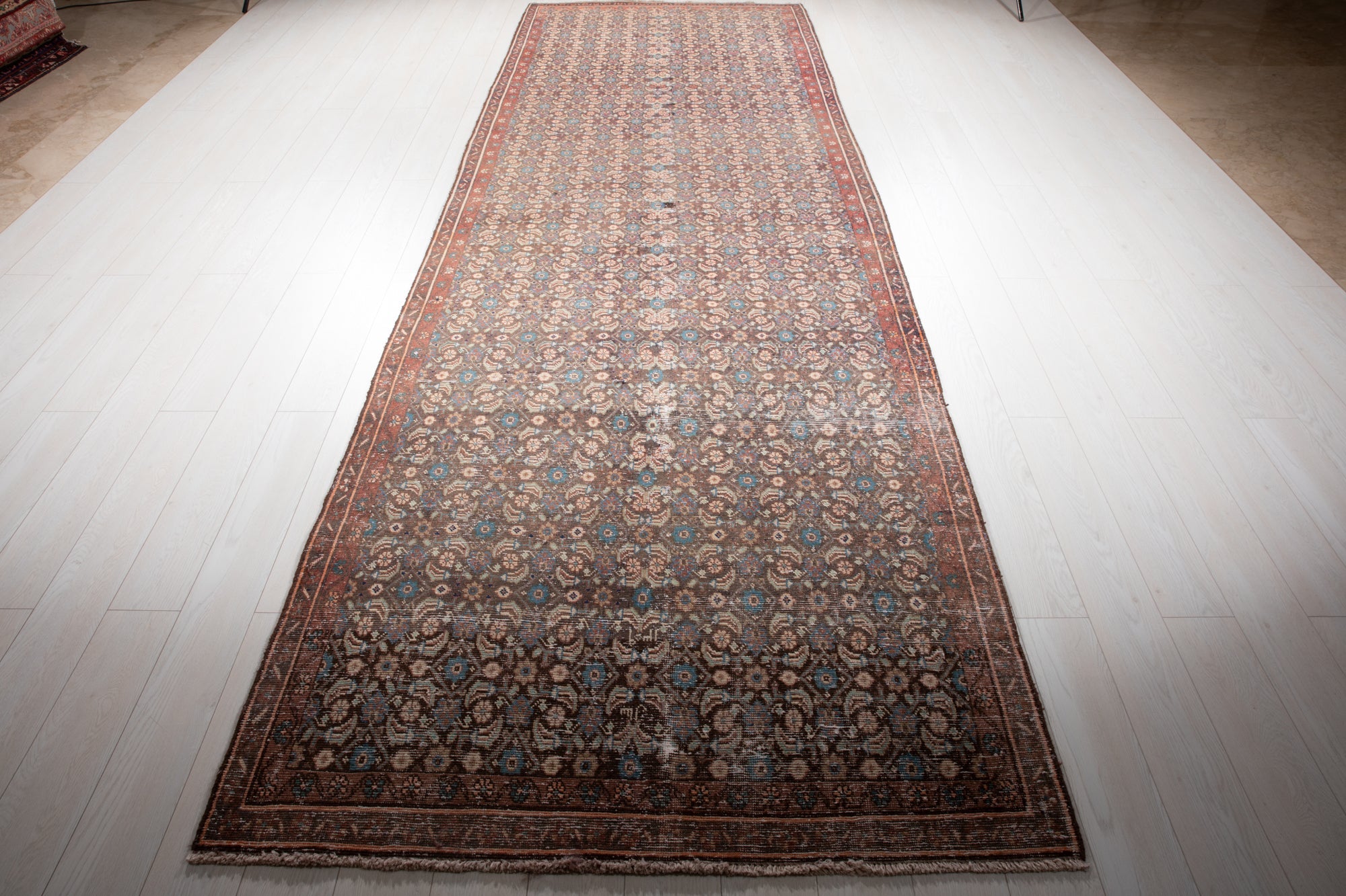 Hand-Knotted Vintage Wool Runner Rug – 13' 10" x 4' 7" (423 × 140 cm) - Yasi & Fara