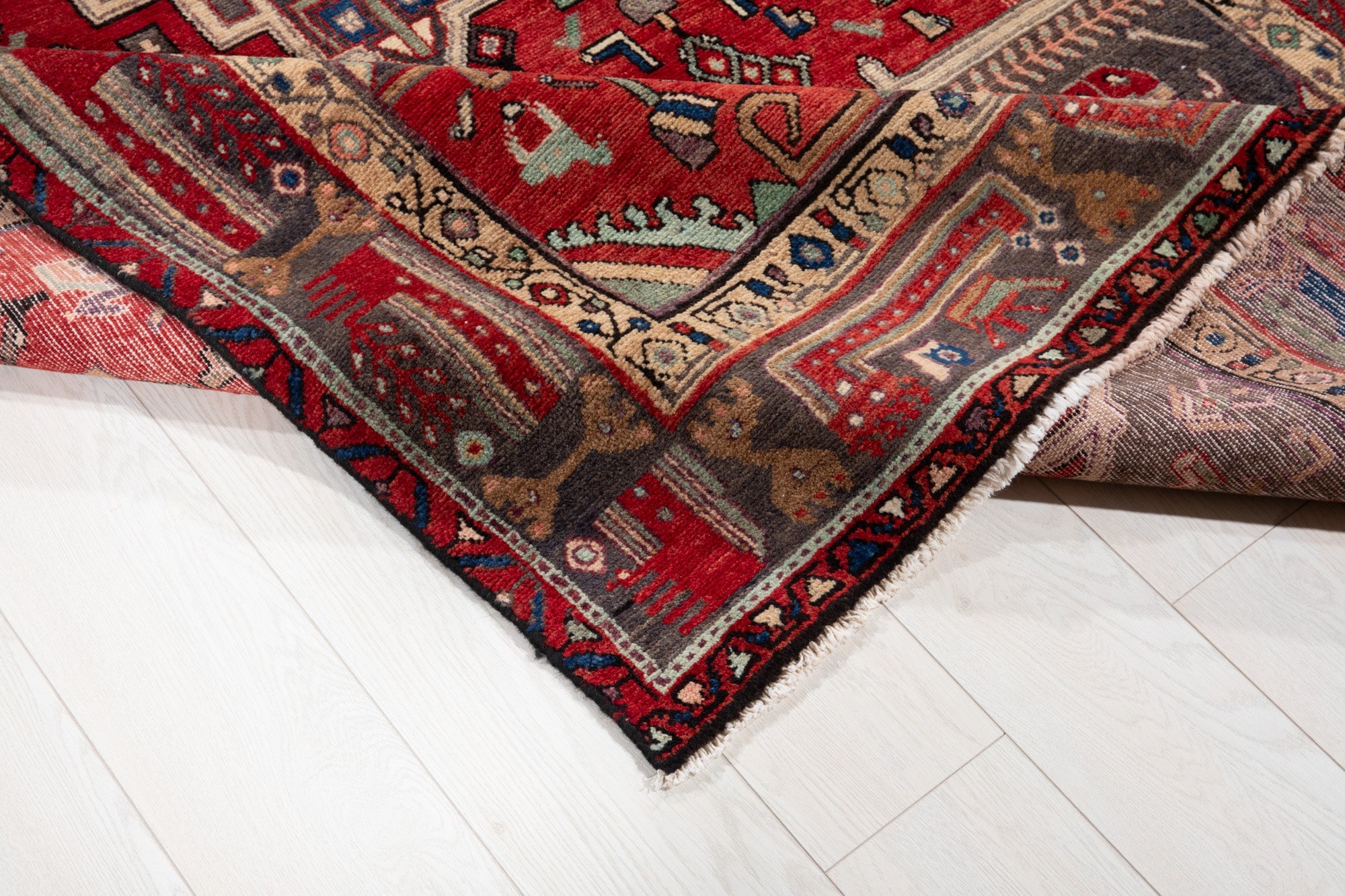 Hand-Knotted Vintage Wool Area Rug – 8' 10" x 4' 9" (270 × 145 cm) - Yasi & Fara