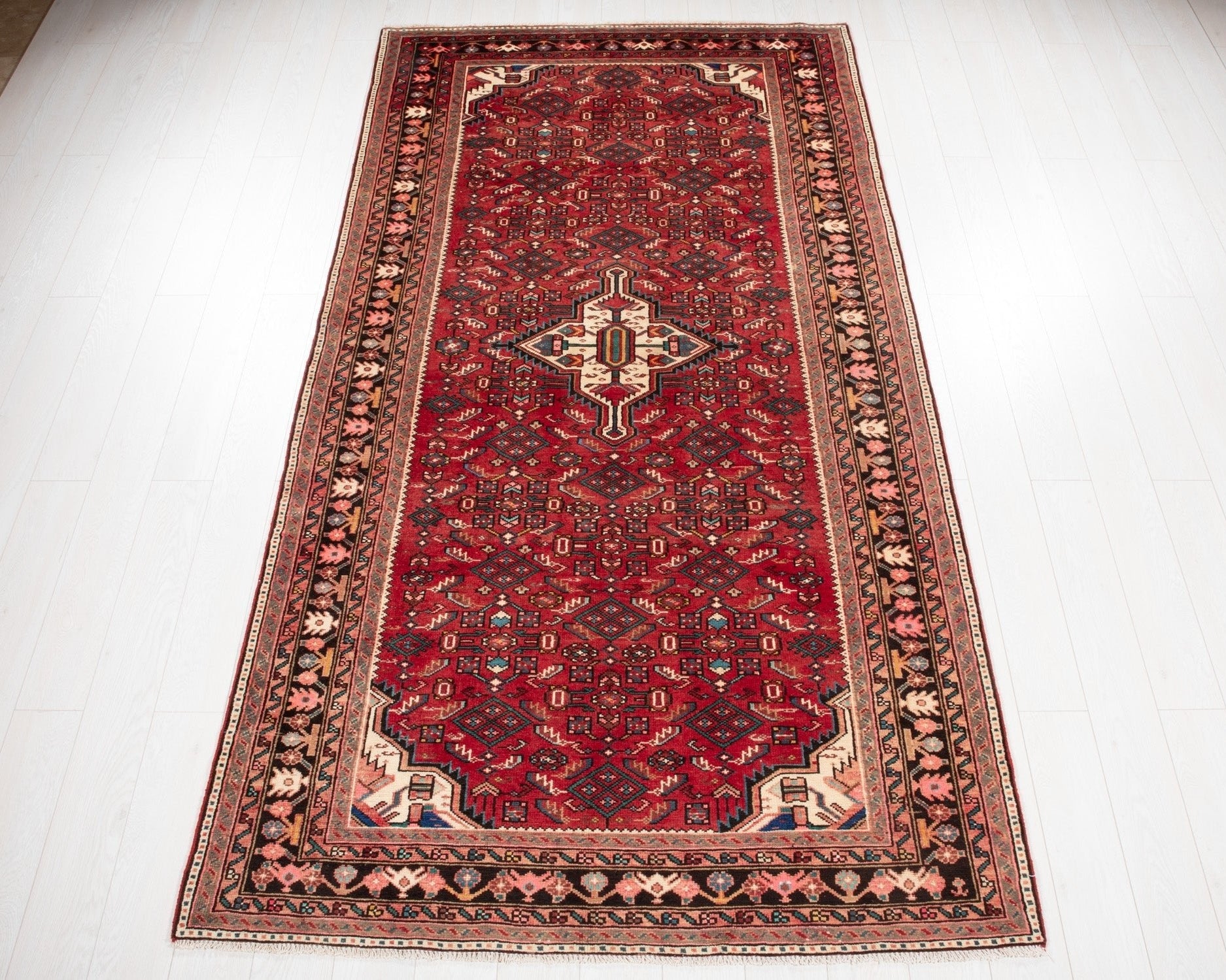 Hand-Knotted Vintage Wool Area Rug – 9' 10" x 5' 1" (299 x 155 cm) - Yasi & Fara