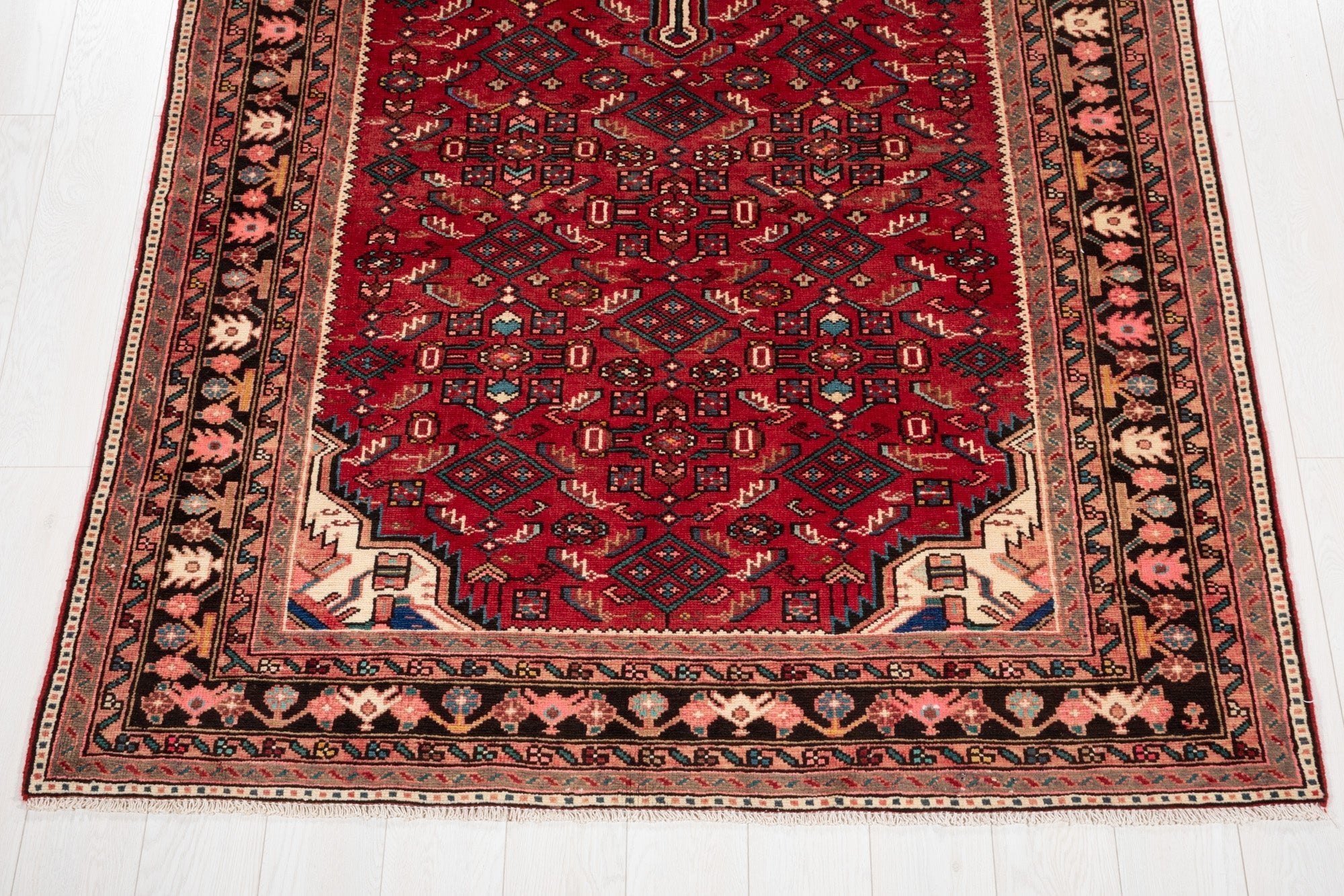 Hand-Knotted Vintage Wool Area Rug – 9' 10" x 5' 1" (299 x 155 cm) - Yasi & Fara