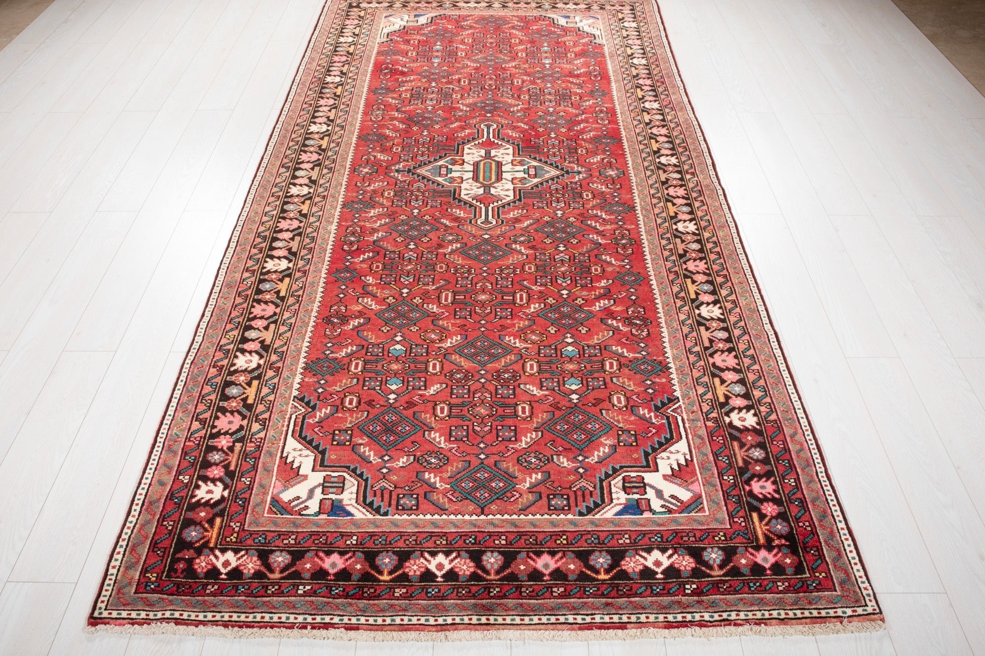 Hand-Knotted Vintage Wool Area Rug – 9' 10" x 5' 1" (299 x 155 cm) - Yasi & Fara