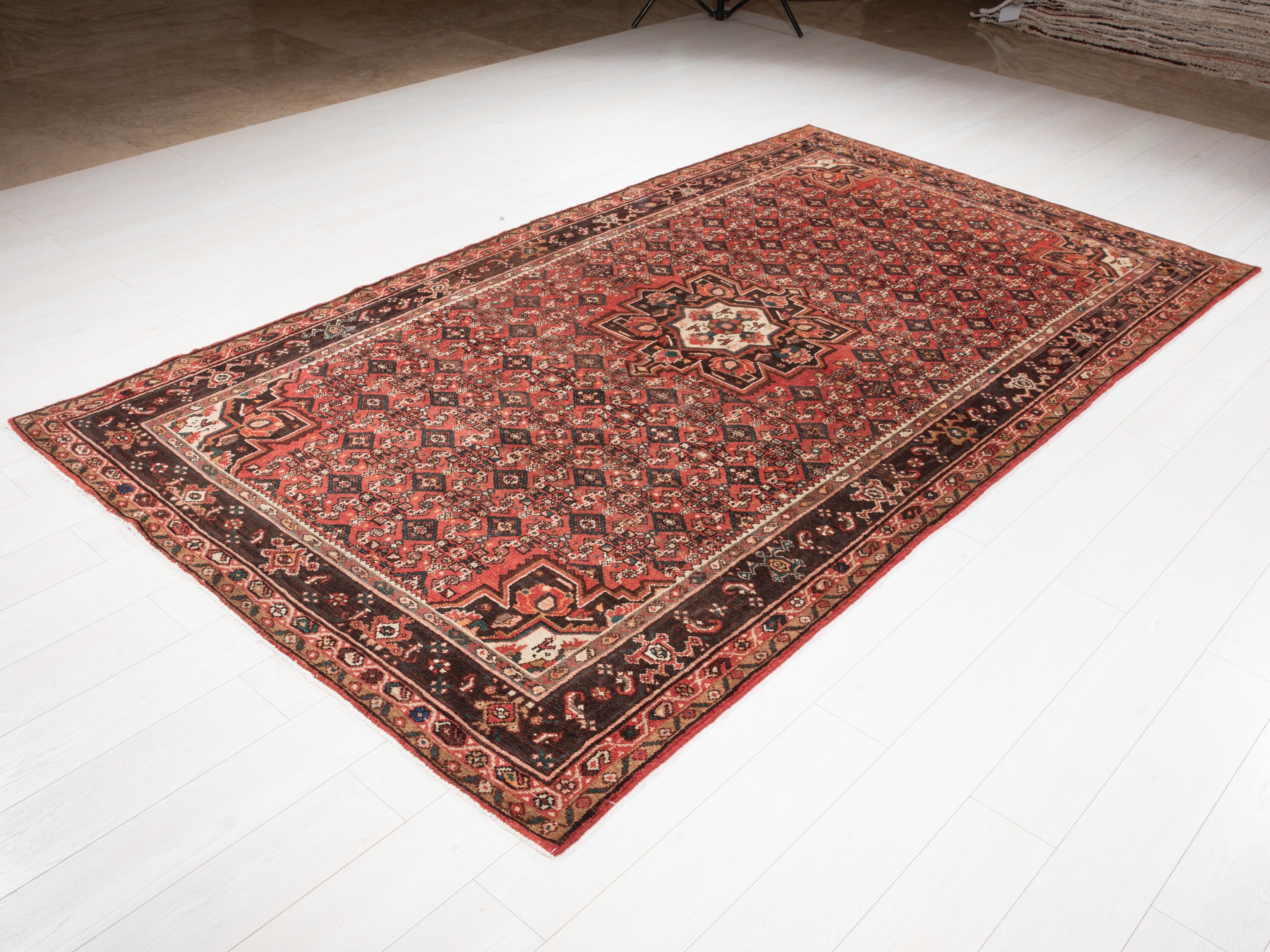 Hand-Knotted Vintage Wool Area Rug – 9' 8" x 5' 5" (295 x 165 cm) - Yasi & Fara