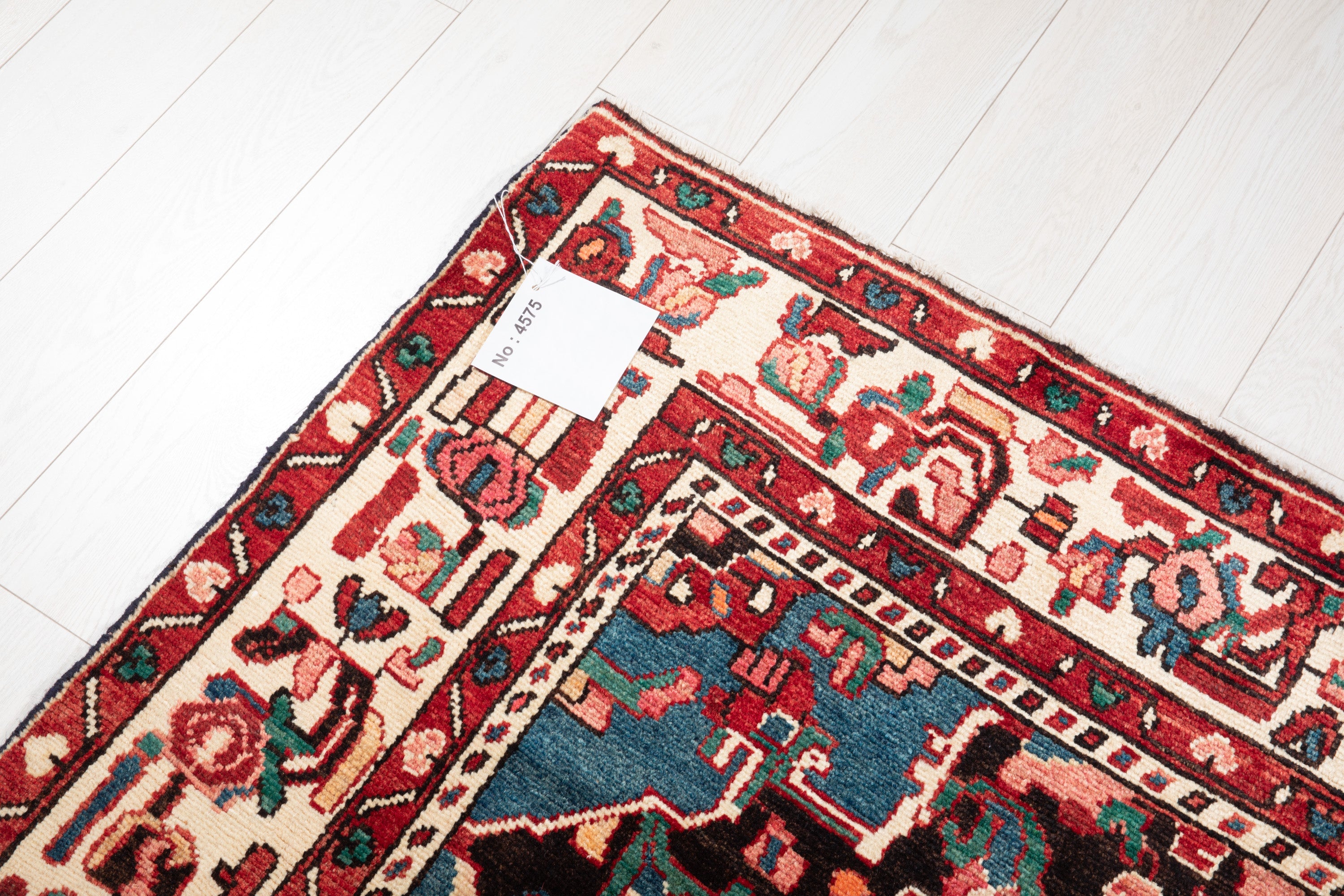 Hand-Knotted Vintage Wool Area Rug – 9' 7" x 5' 2" (293 x 157 cm) - Yasi & Fara