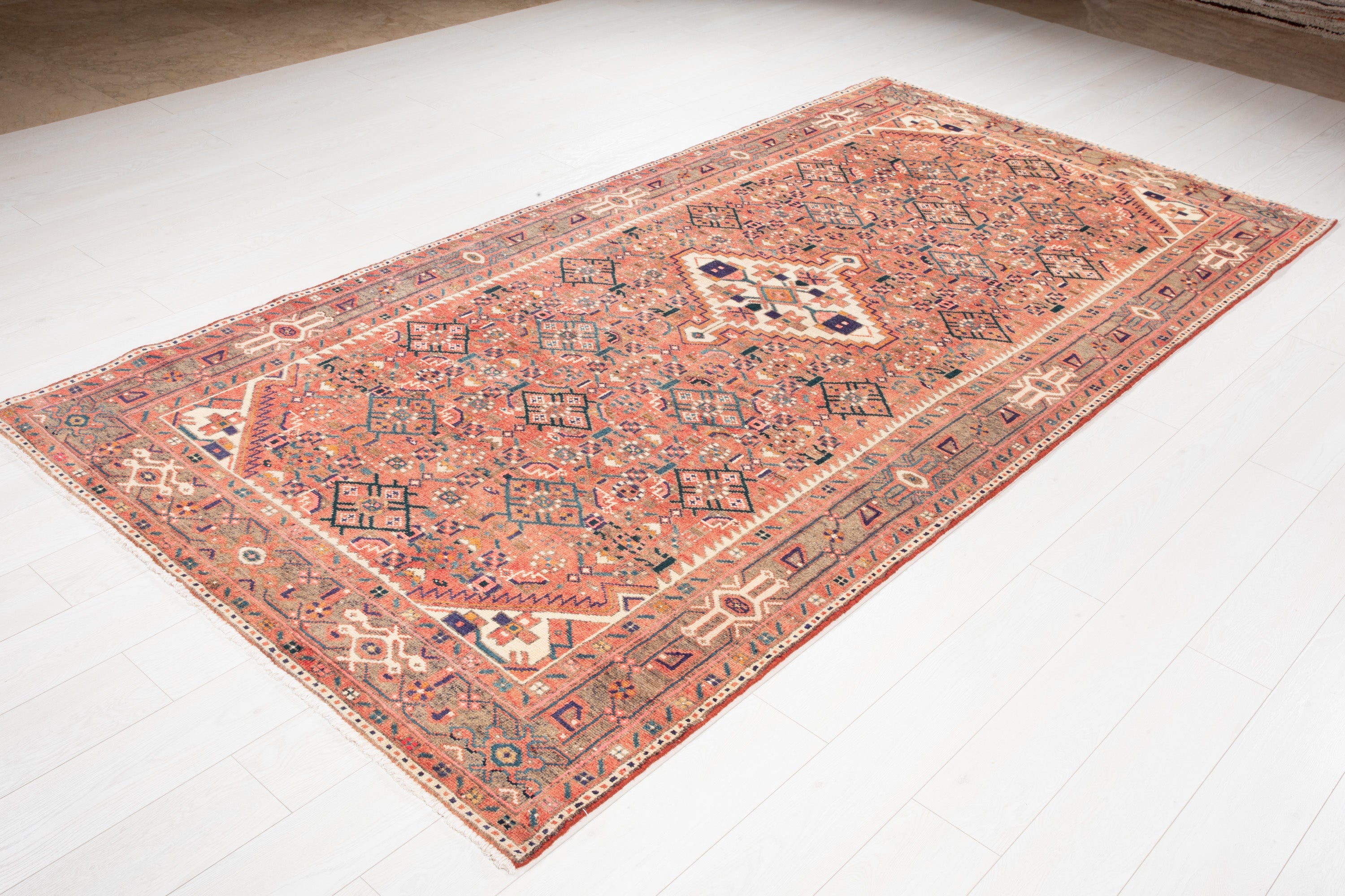 Hand-Knotted Vintage Wool Area Rug – 10' x 4' 11" (304 x 149 cm) - Yasi & Fara