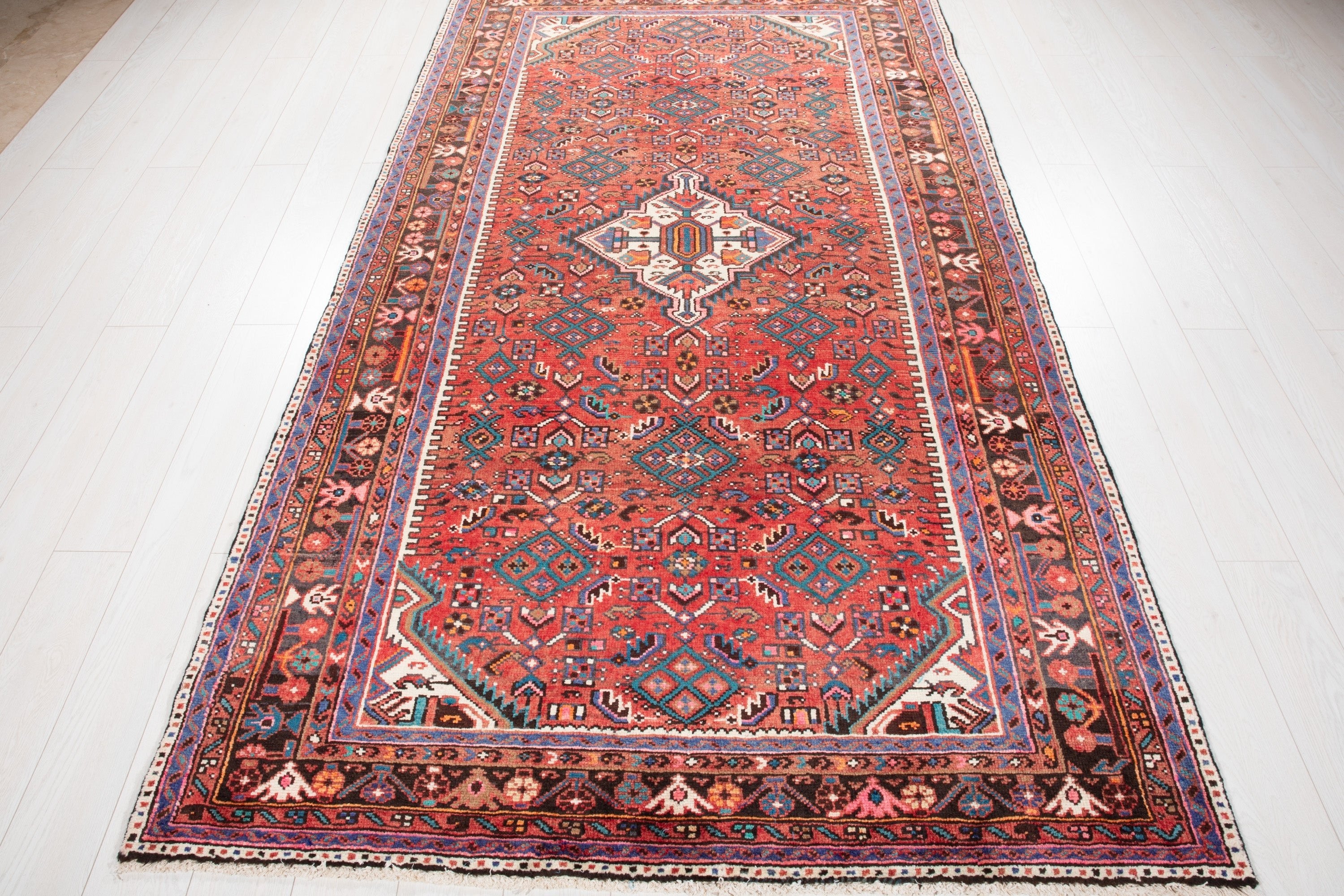 Hand-Knotted Vintage Wool Area Rug – 9' 3" x 5' 2" (283 x 158 cm) - Yasi & Fara
