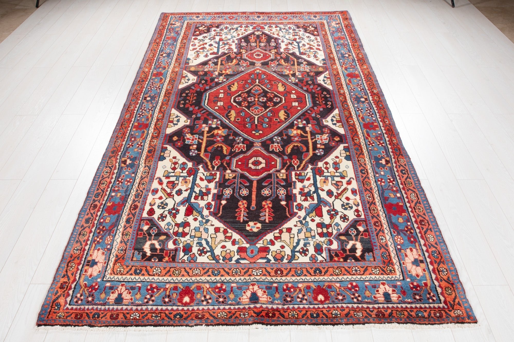 Hand-Knotted Vintage Wool Area Rug – 9' 10" x 5' 4" (301 × 162 cm) - Yasi & Fara