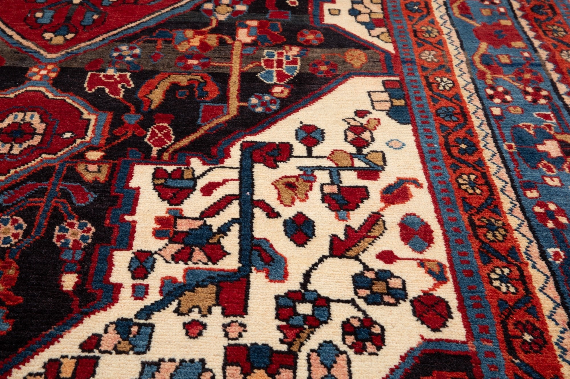 Hand-Knotted Vintage Wool Area Rug – 9' 10" x 5' 4" (301 × 162 cm) - Yasi & Fara
