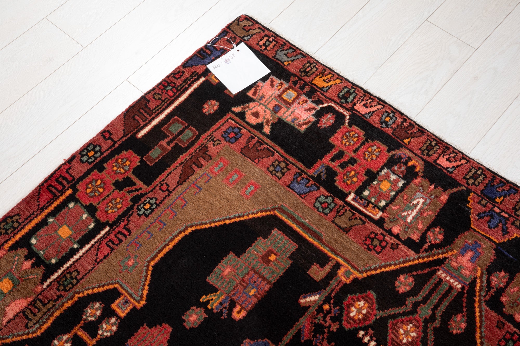 Hand-Knotted Vintage Wool Area Rug – 9' 2" x 4' 11" (280 × 151 cm) - Yasi & Fara