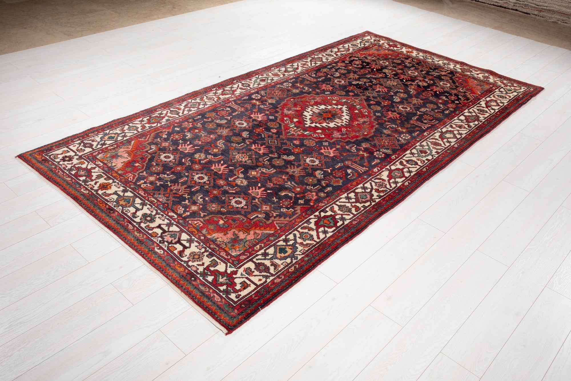 Hand-Knotted Vintage Wool Area Rug – 10' x 5' (305 × 151 cm) - Yasi & Fara