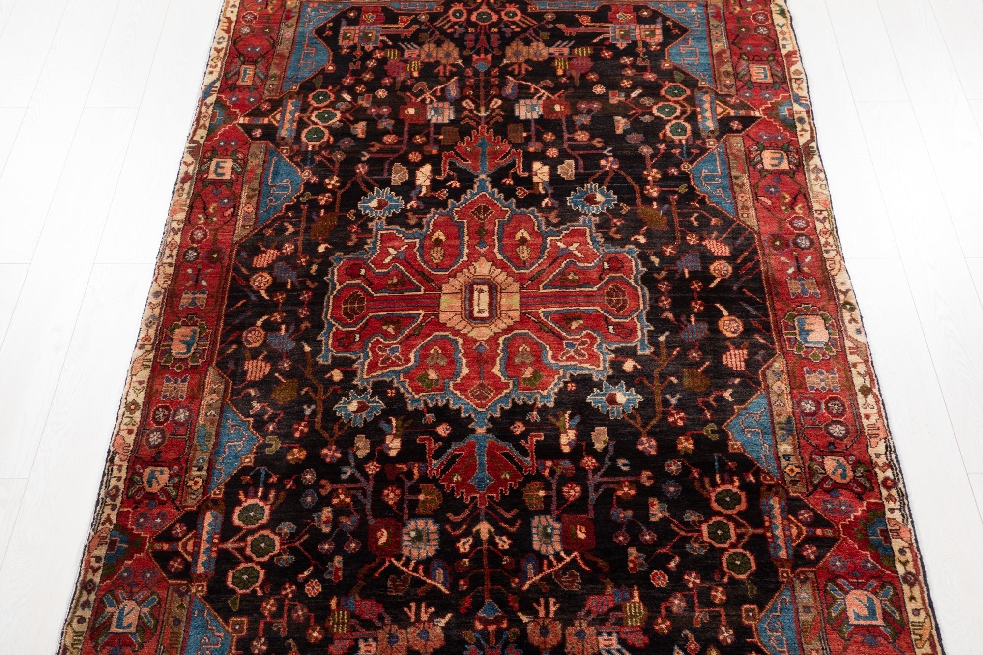 Hand-Knotted Vintage Wool Area Rug – 9' 2" x 5' 4" (279 × 162 cm) - Yasi & Fara