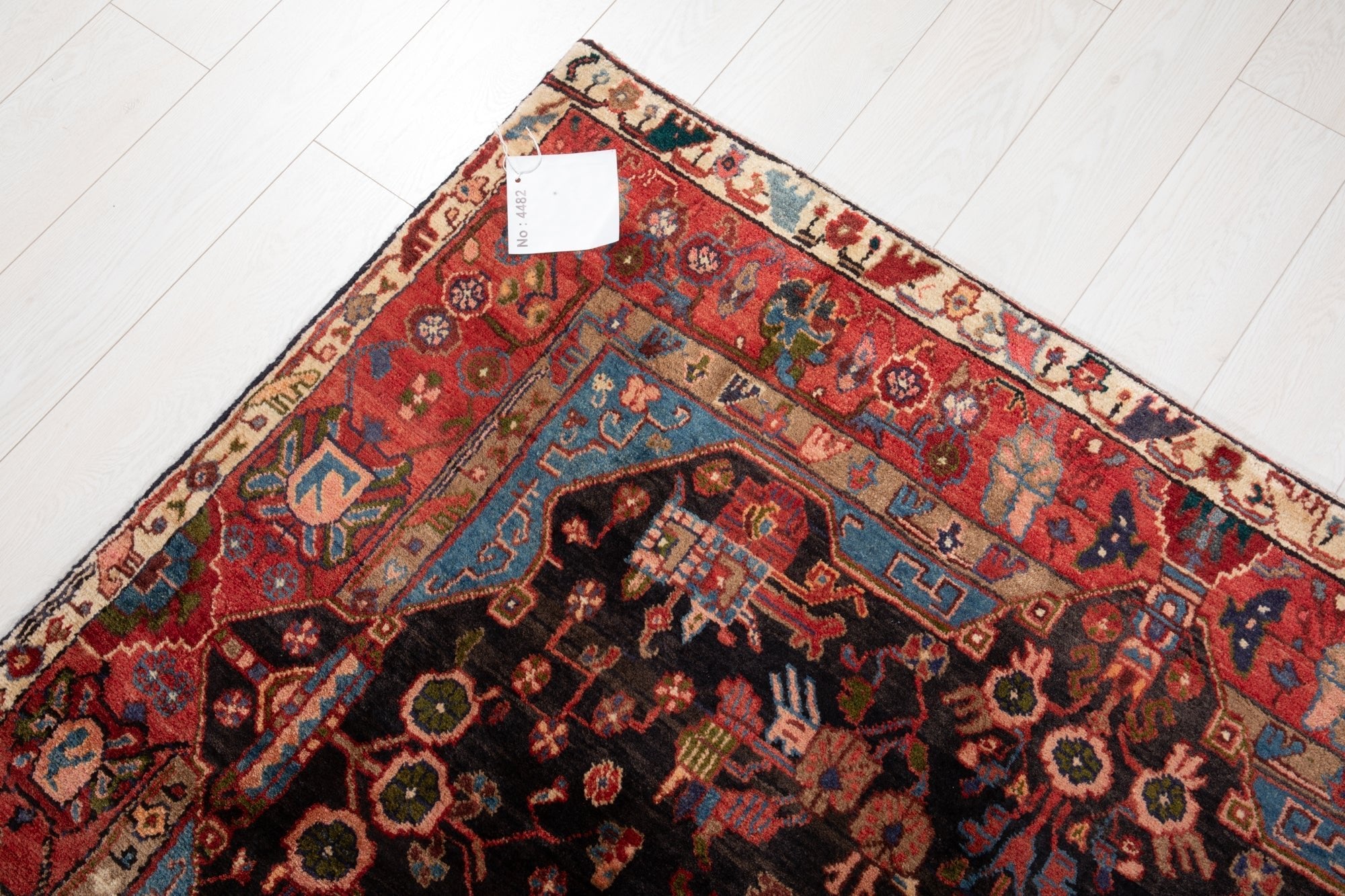 Hand-Knotted Vintage Wool Area Rug – 9' 2" x 5' 4" (279 × 162 cm) - Yasi & Fara