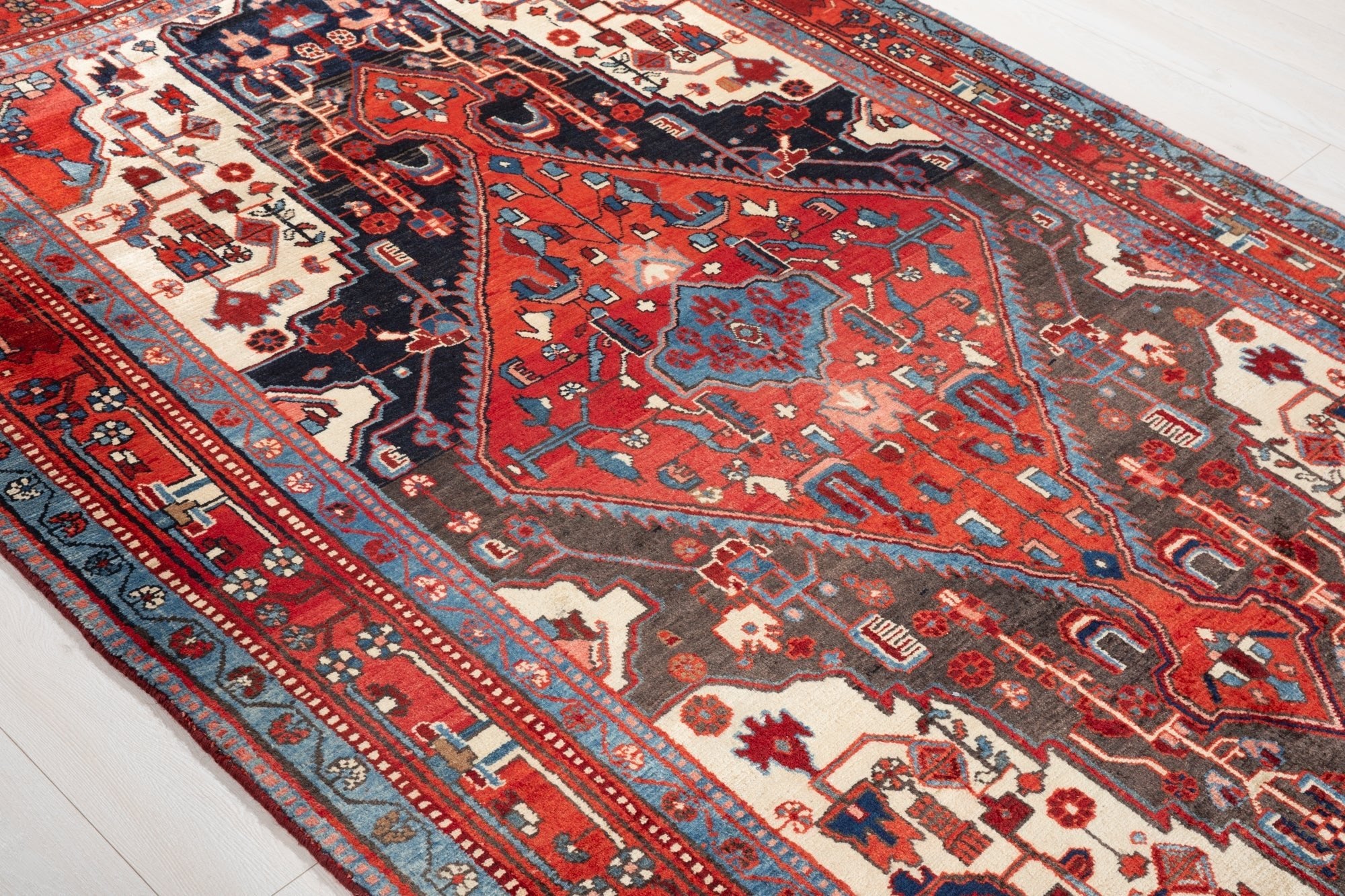 Hand-Knotted Vintage Wool Area Rug – 8' 6" x 5' 4" (258 × 163 cm) - Yasi & Fara