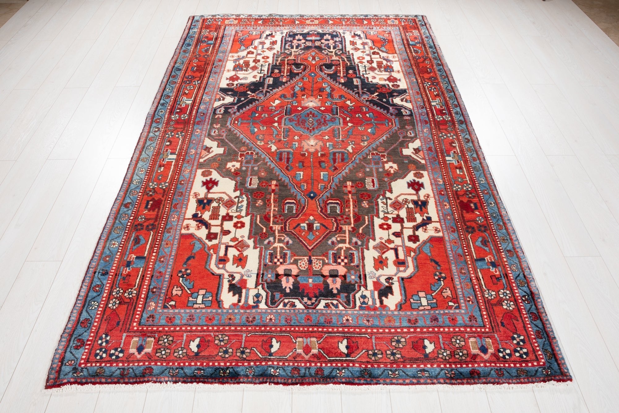 Hand-Knotted Vintage Wool Area Rug – 8' 6" x 5' 4" (258 × 163 cm) - Yasi & Fara