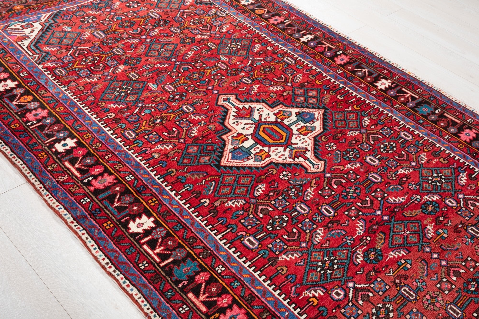 Hand-Knotted Vintage Wool Area Rug – 9' 2" x 5' 2" (278 x 157 cm) - Yasi & Fara