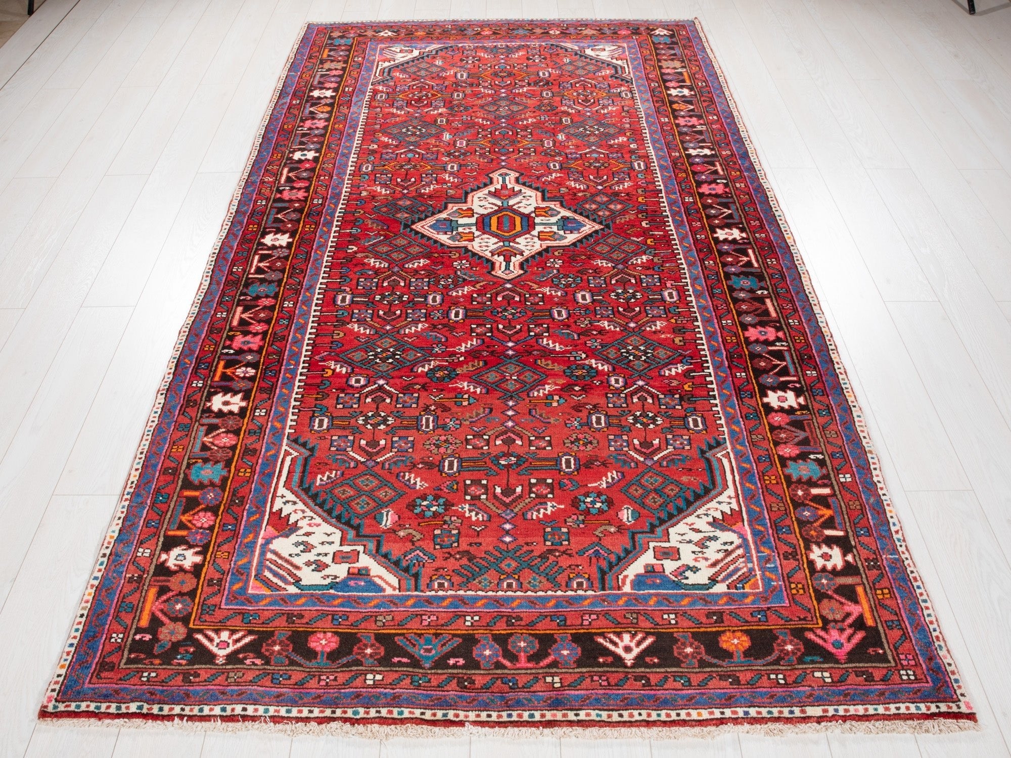 Hand-Knotted Vintage Wool Area Rug – 9' 2" x 5' 2" (278 x 157 cm) - Yasi & Fara