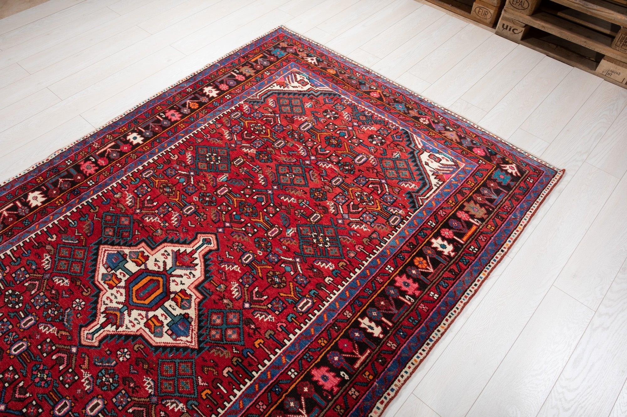 Hand-Knotted Vintage Wool Area Rug – 9' 2" x 5' 2" (278 x 157 cm) - Yasi & Fara