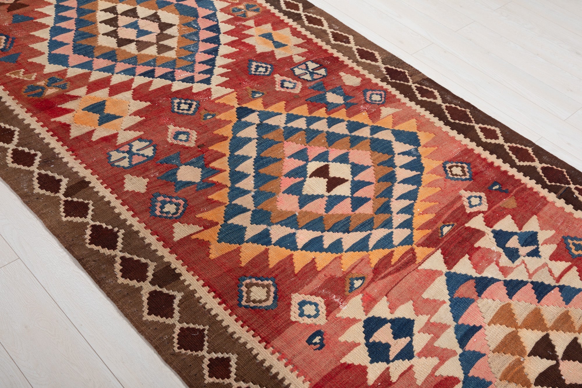 Handwoven Vintage Wool Kilim Rug – 10' 1" x 4' 8" (307 × 143 cm) - Yasi & Fara