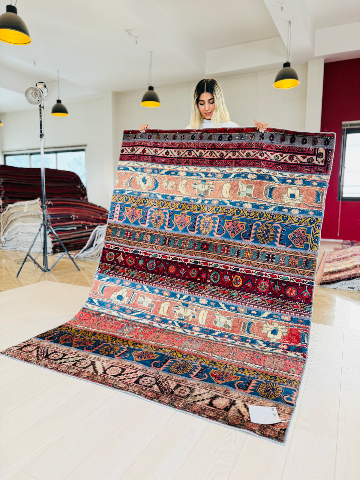 Vintage Multicolour Hand-Knotted Patchwork Rug – 6' 9" x 4' 11" (207 x 151 cm)