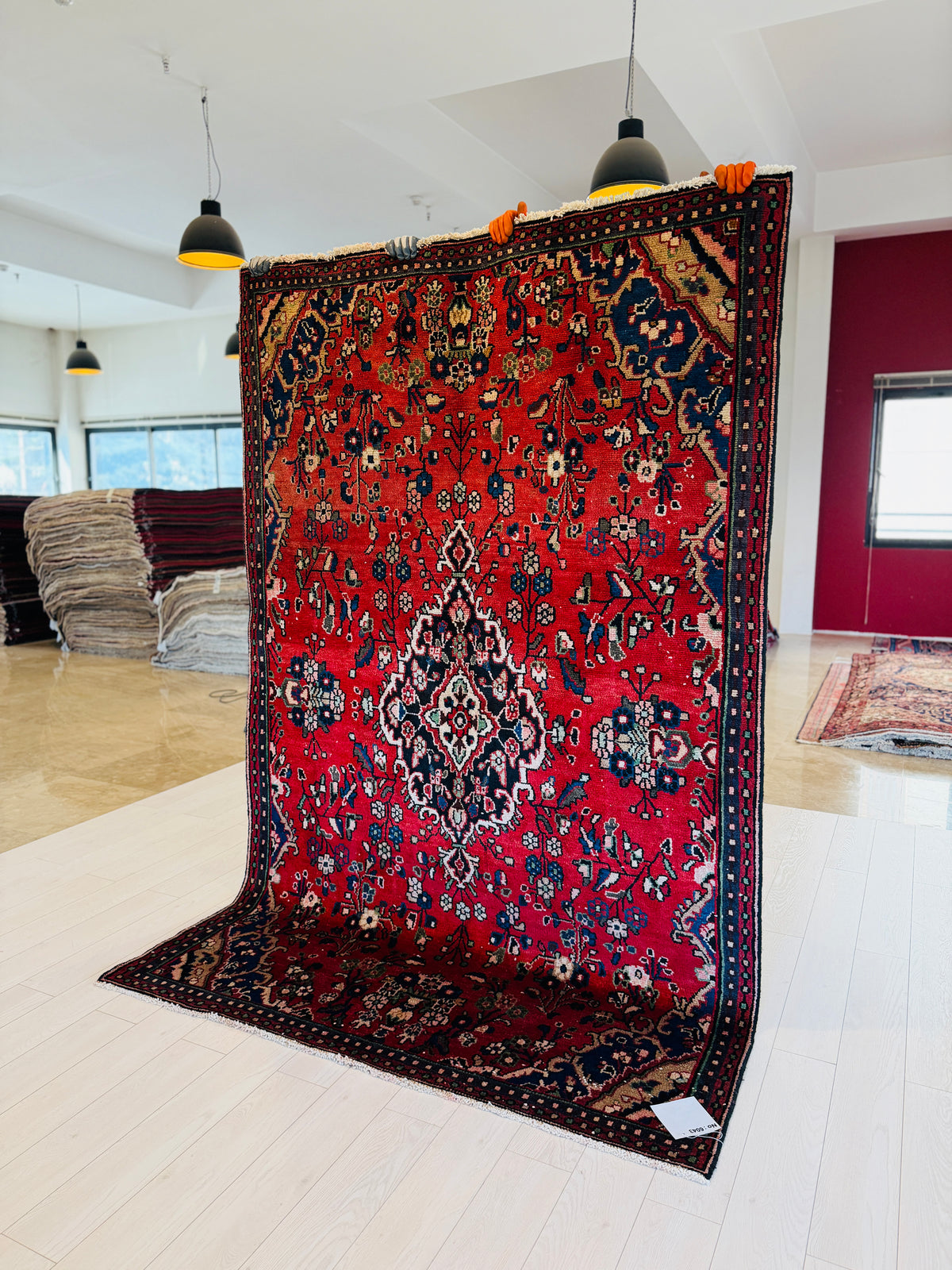 Vintage Red Hand-Knotted Wool Rug – 8' 4" x 5' 5" (253 x 165 cm)