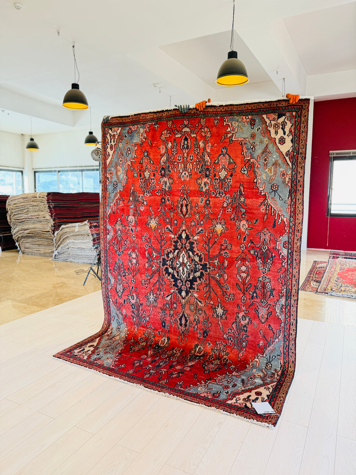 Vintage Red Hand-Knotted Wool Rug – 8' 6" x 5' 10" (260 x 178 cm)