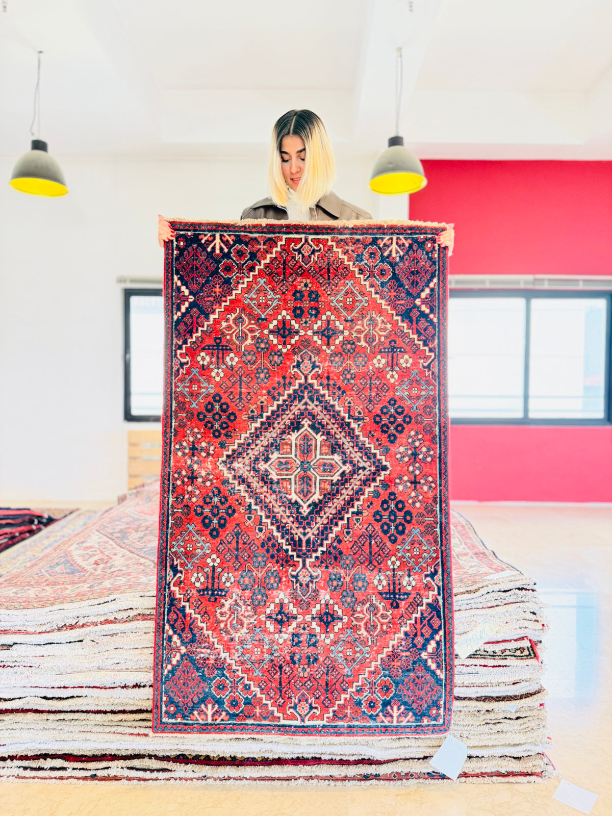 Small Antique Red Rug – 5' 5" x 3' 1" (165 x 95 cm)
