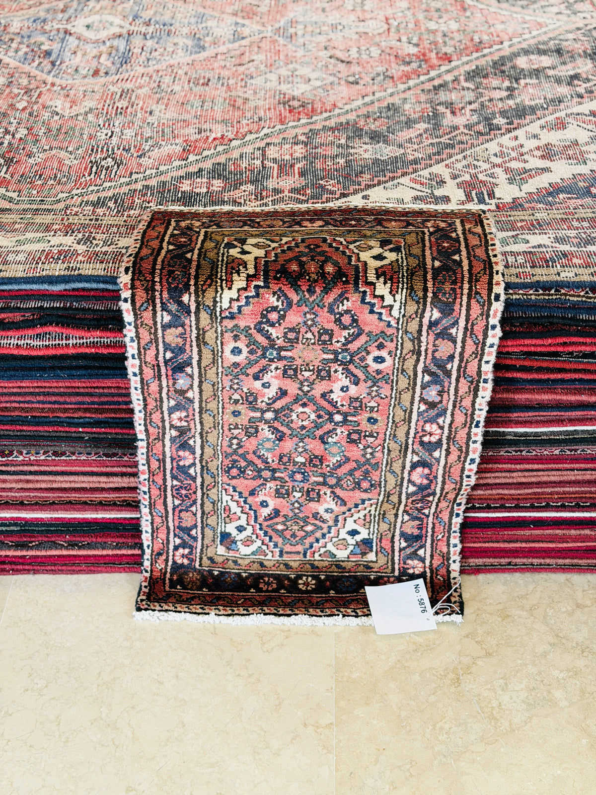 Small Vintage Red Rug – 3' 3" x 1' 11" (99 x 59 cm)