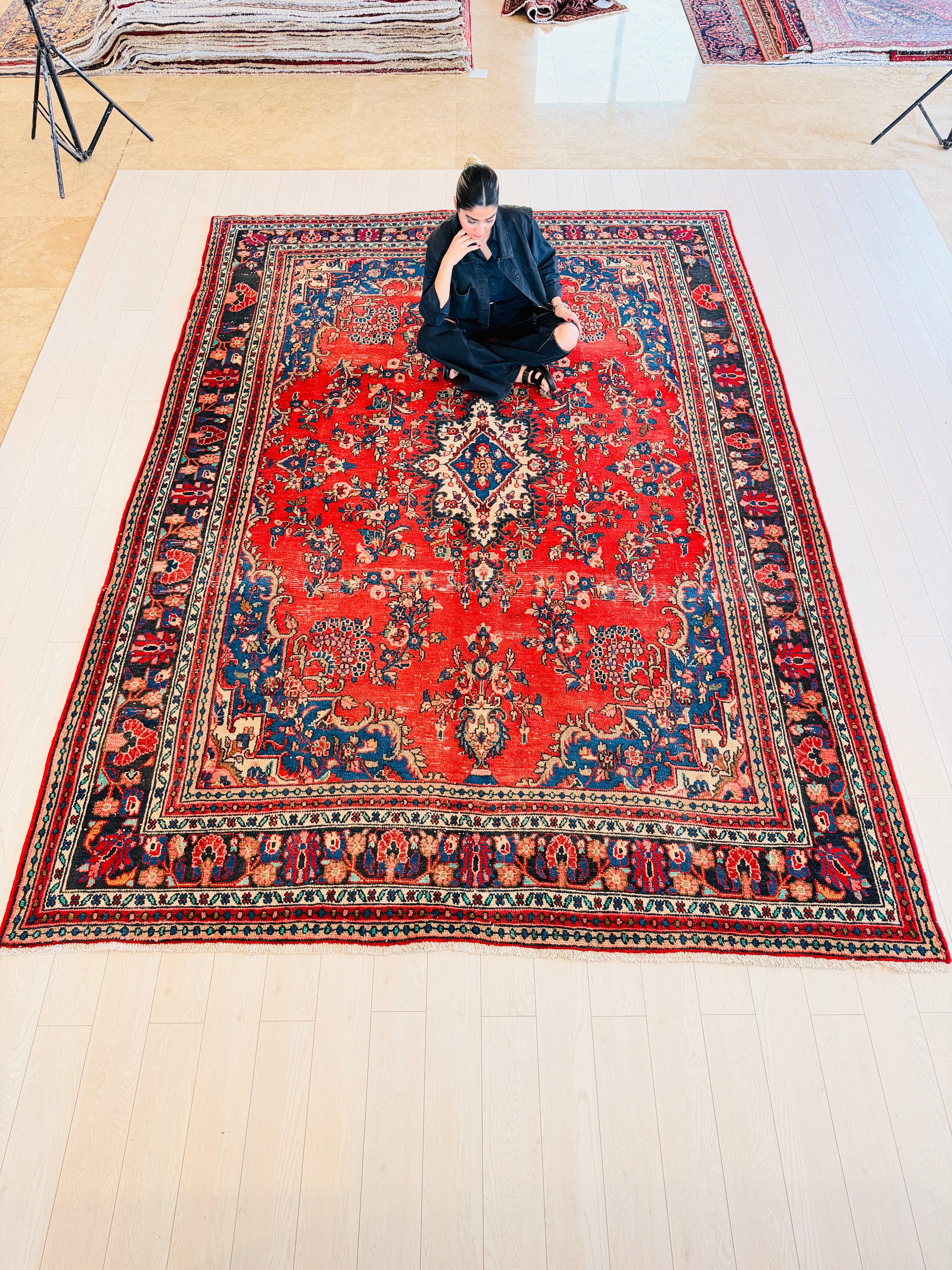 Vintage Red Floral Rug – 12' 0" x 8' 7" (365 x 262 cm)