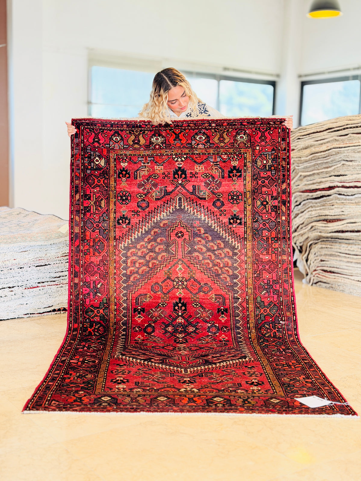 Vintage Rust Red Central Medallion Area Rug – 7' 9" x 4' 3" (236 x 130 cm)
