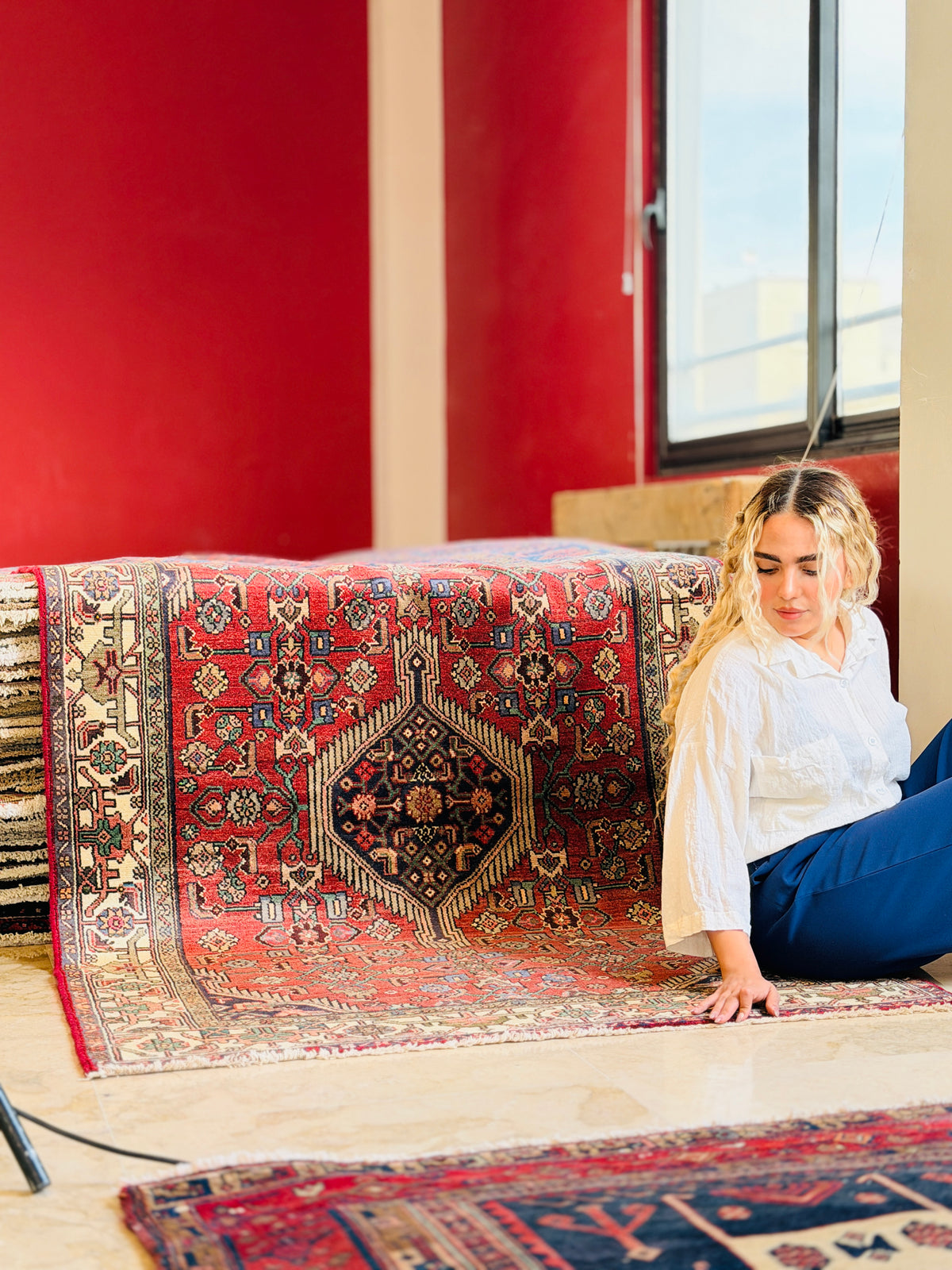 Collectible Vintage Rust Red, Beige Floral Medallion Area Rug – 5' 9" x 4' 0" (176 x 123 cm)