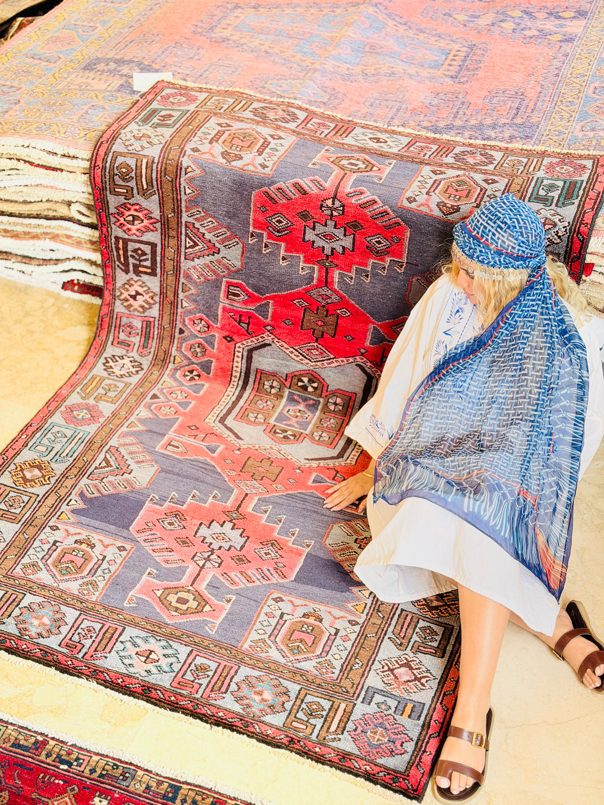 Collectible Vintage Navy Blue, Red Triple Medallion Area Rug – 6' 5" x 4' 3" (196 x 130 cm)
