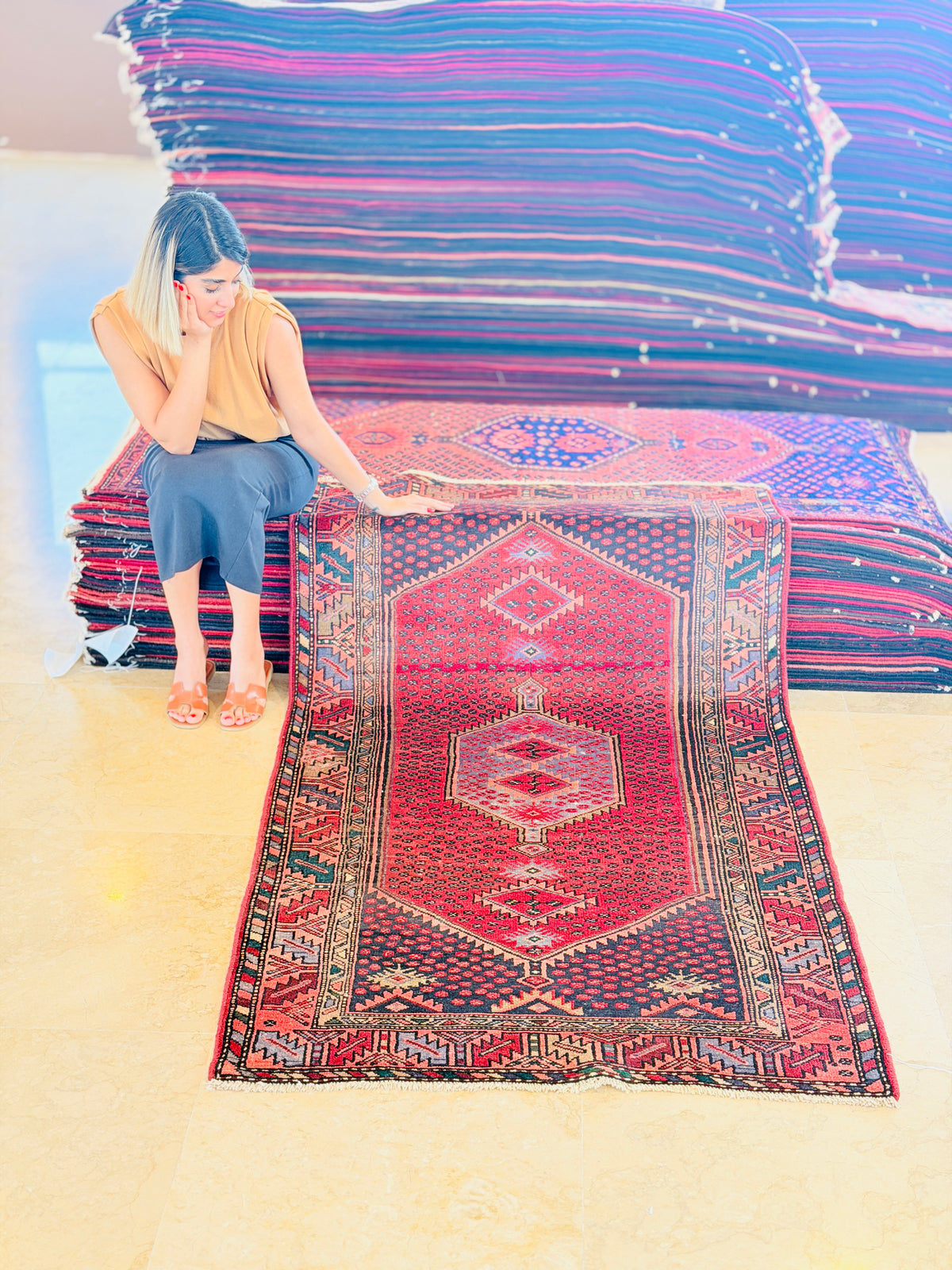 Vintage Rust Red, Salmon Pink Triple Diamond Medallion Hand-Knotted Area Rug – 6' 6" x 3' 8" (198 x 112 cm)