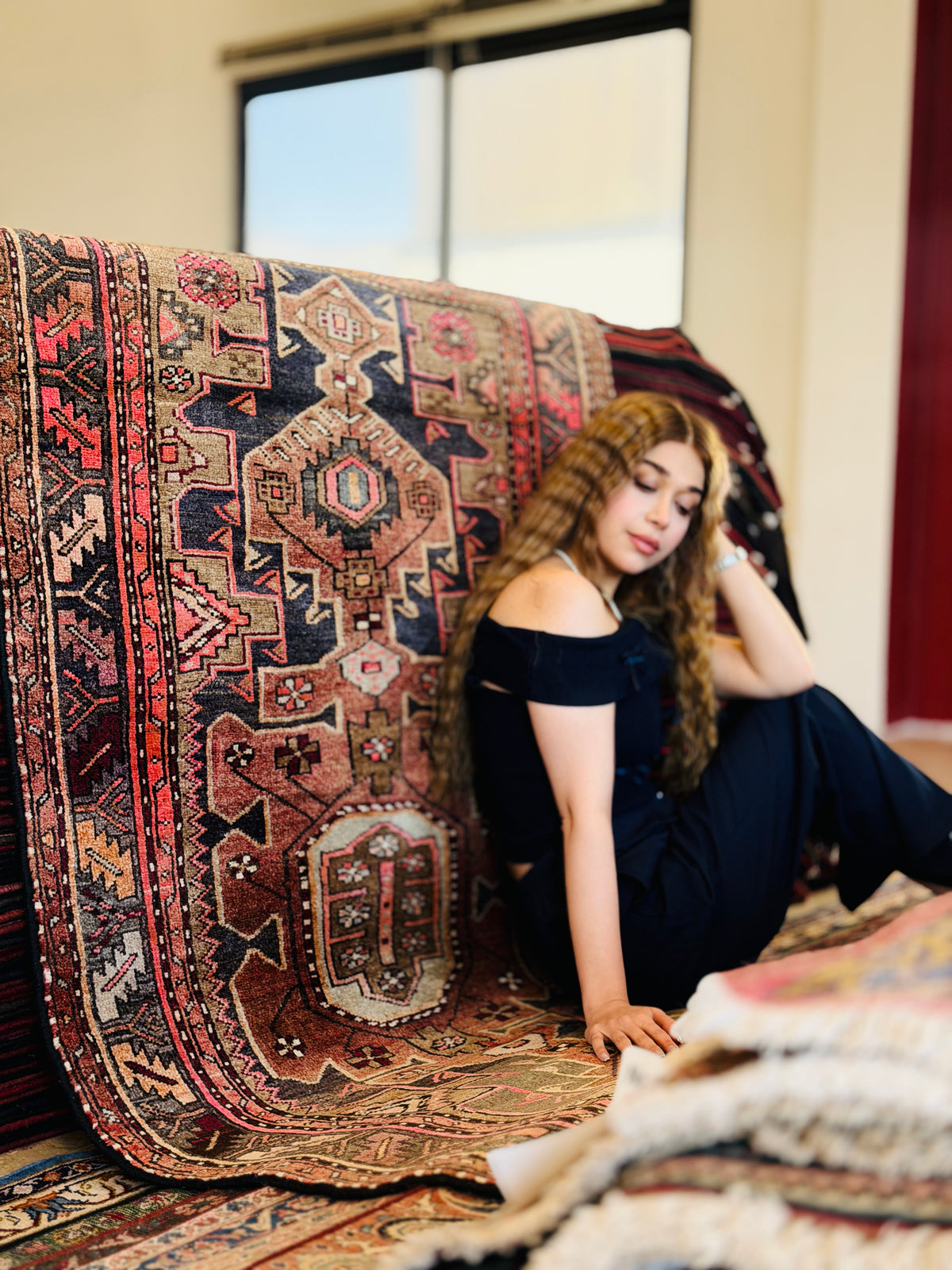 Tapis vintage délavé rouge rouille et brun à médaillons reliéss – 7' 1" x 3' 7" (215 x 110 cm)