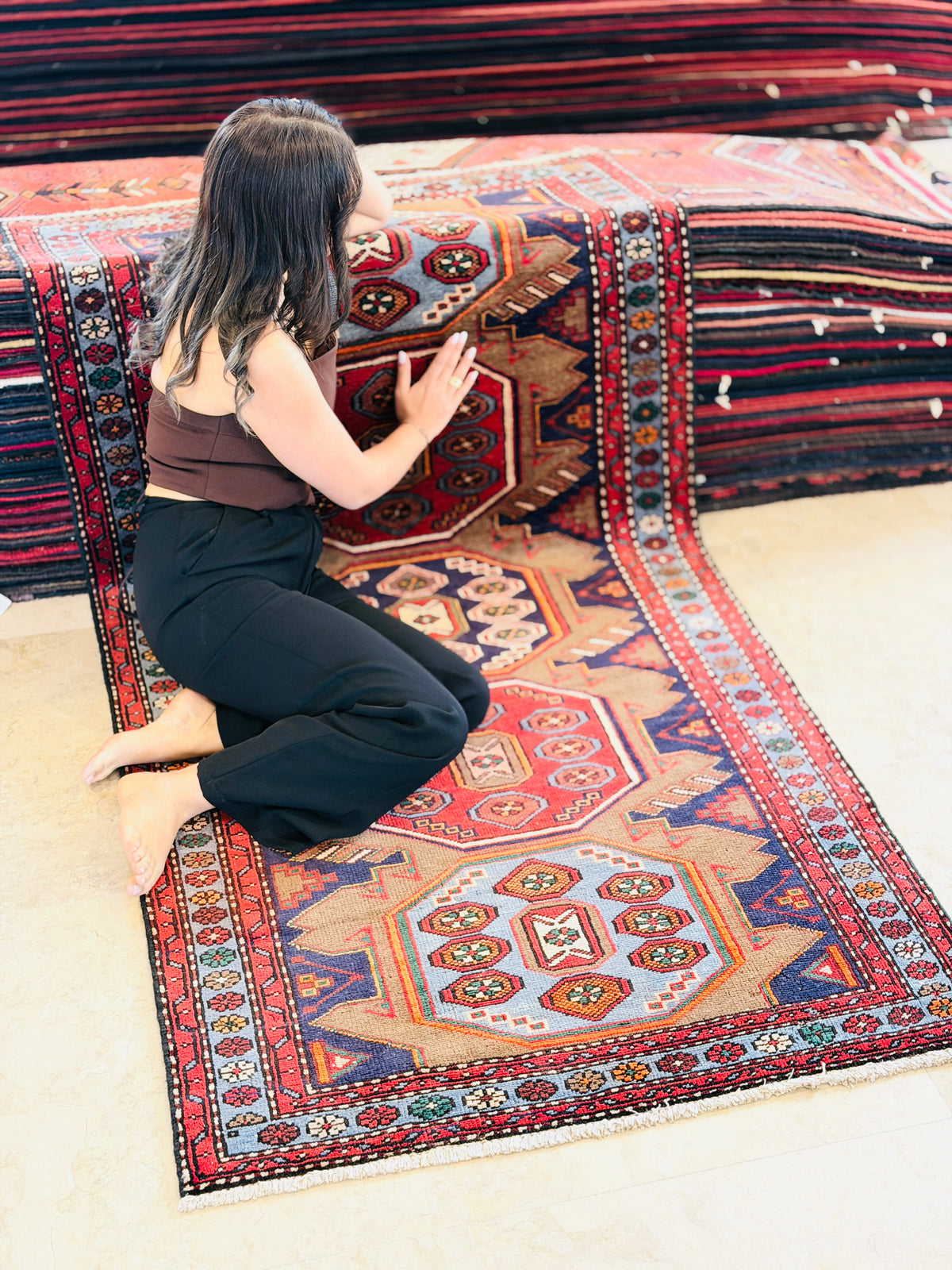 Vintage Brown Finely Drawn All-Over Pattern Hand-Knotted Area Rug – 6' 8" x 3' 5" (203 x 104 cm)