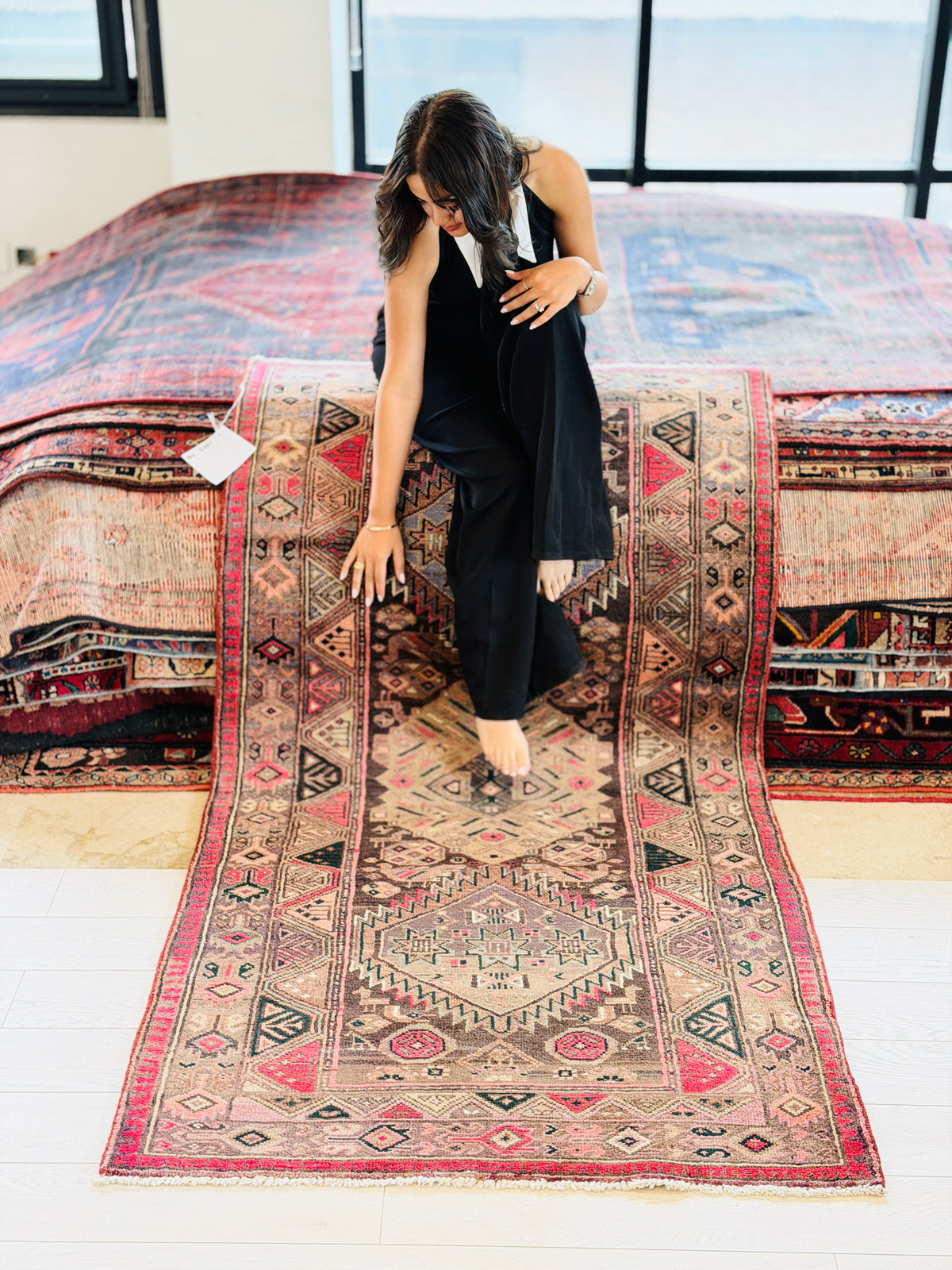 Vintage Faded Camel Brown Geometric Medallion Hand-Knotted Area Rug – 6' 9" x 3' 7" (205 x 108 cm)