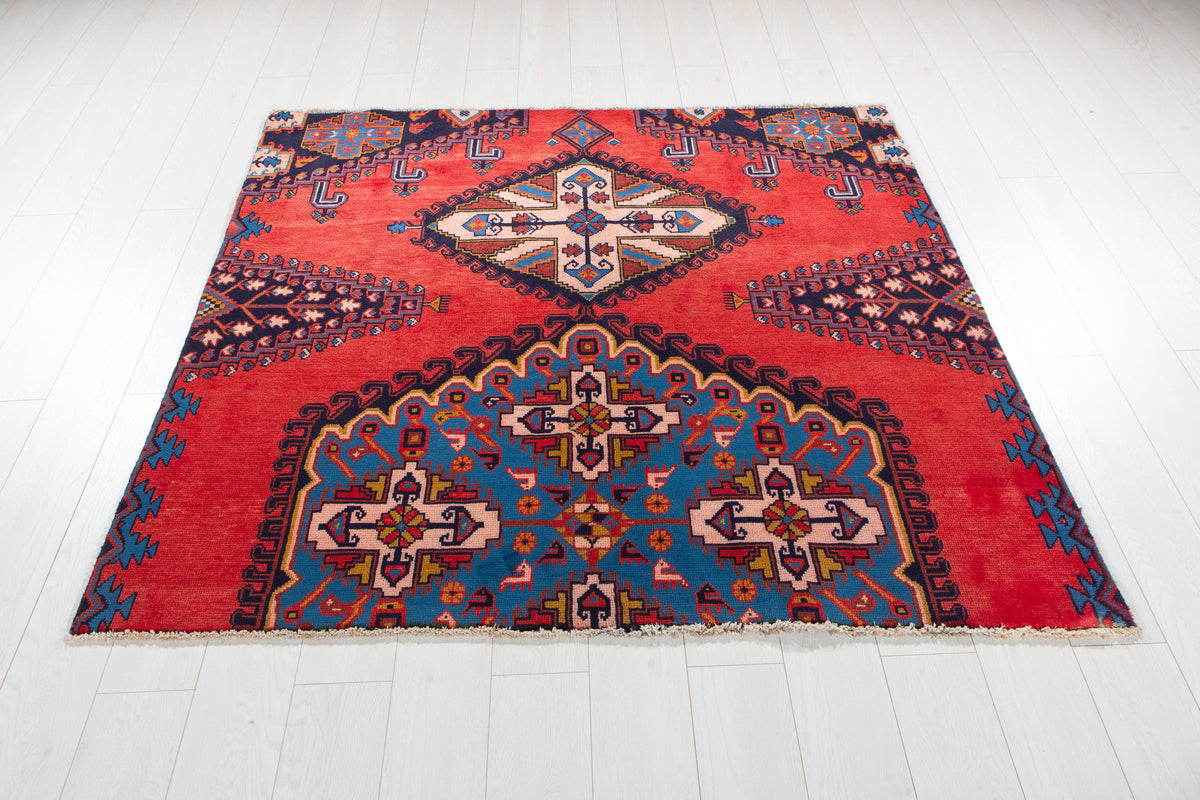 Vintage Red & Blue Geometric Medallion Wool Rug – 5' 0" x 5' 4" (152 x 162 cm)