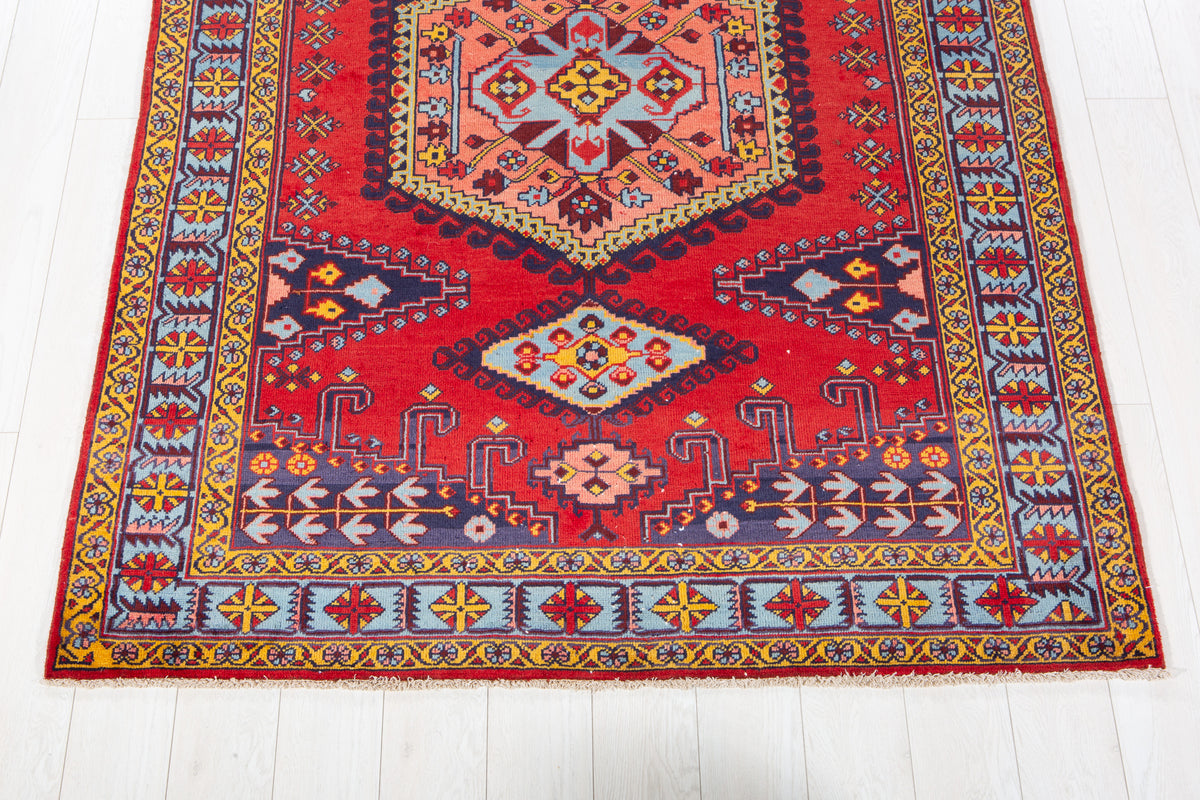 Vintage Orange Red & Pink Geometric Medallion Wool Rug – 6' 9" x 5' 1" (206 x 156 cm)